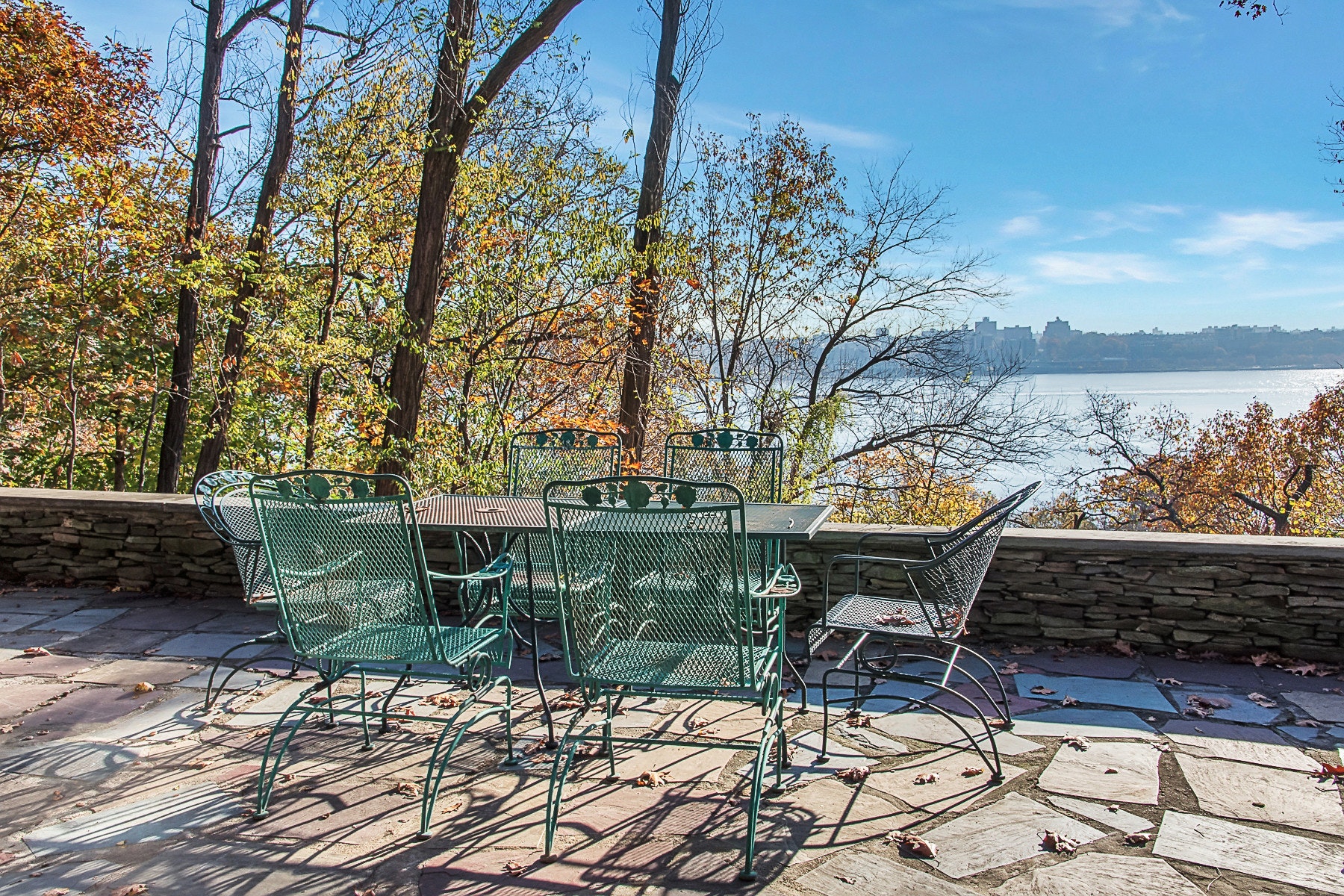 1470 Palisade Terrace 