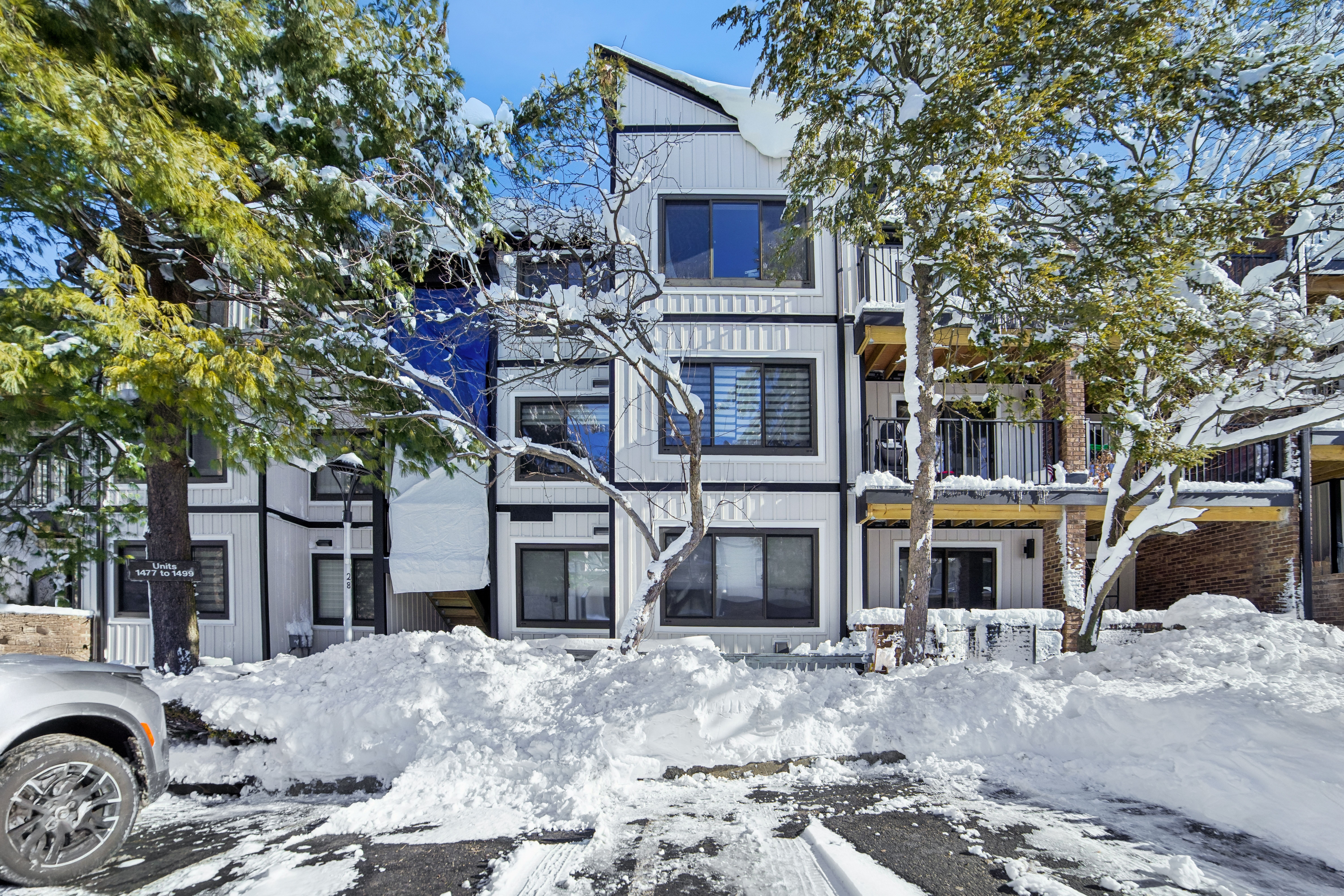 1491 John Street #10