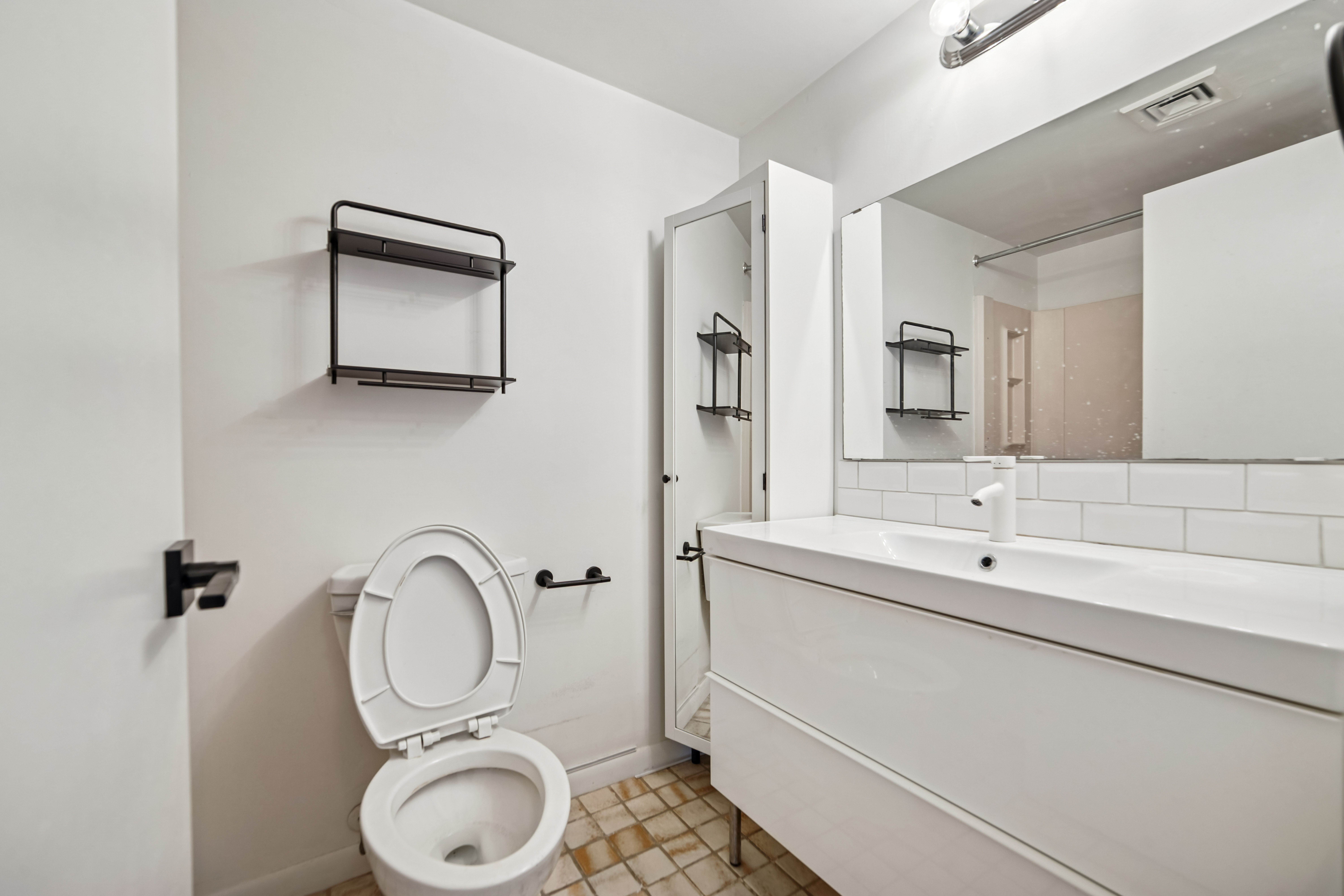 1491 John Street #10