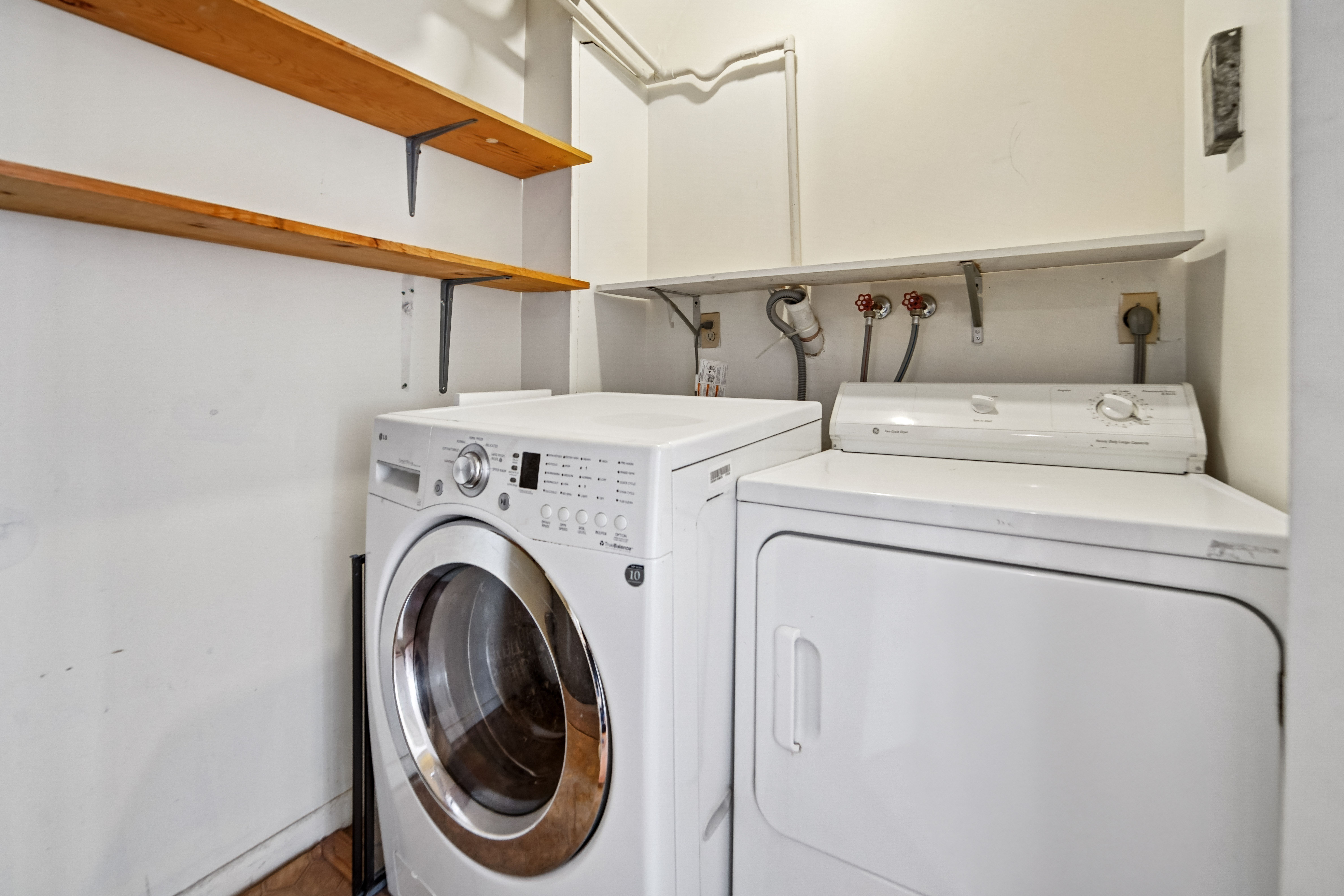 1491 John Street #10