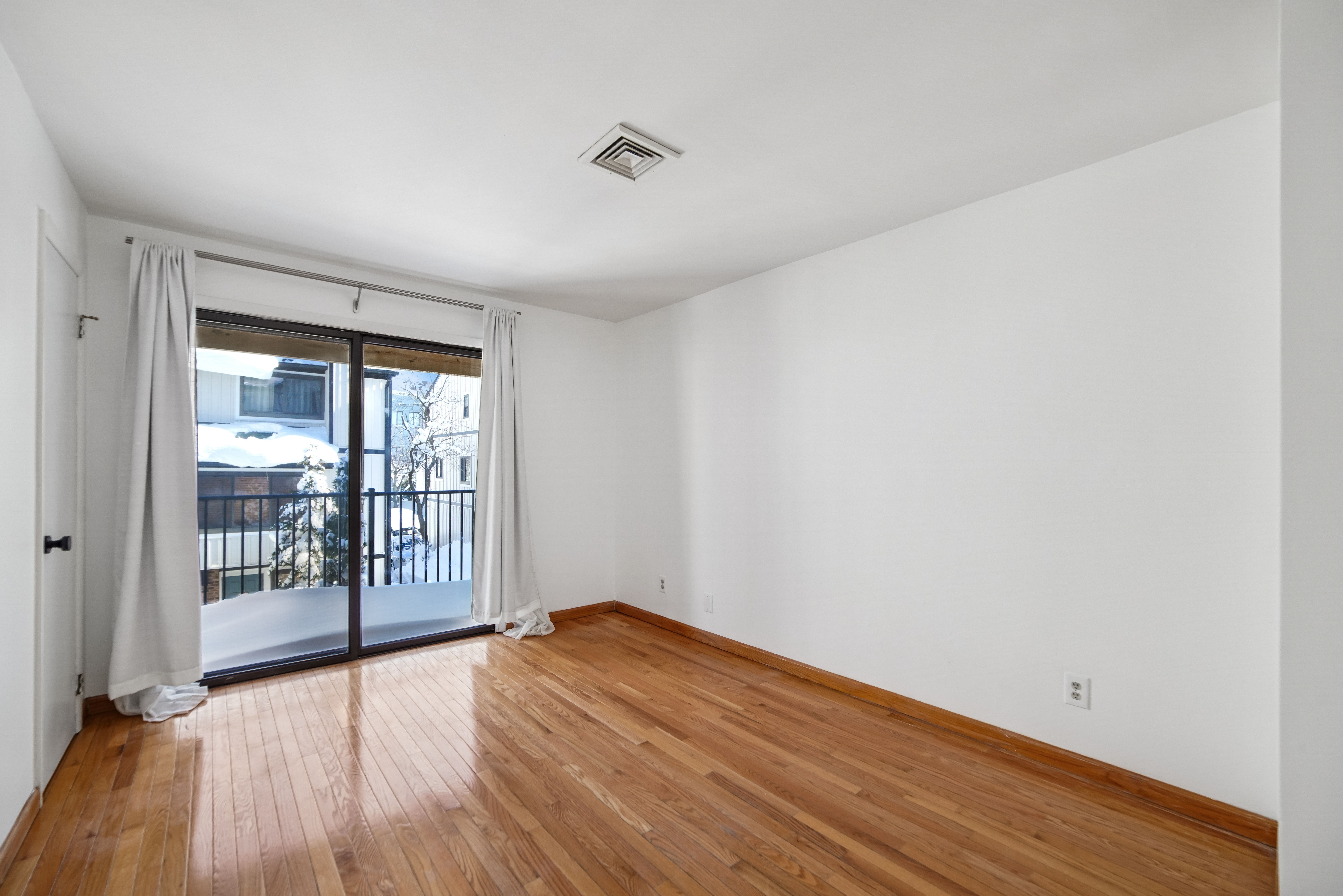 1491 John Street #10