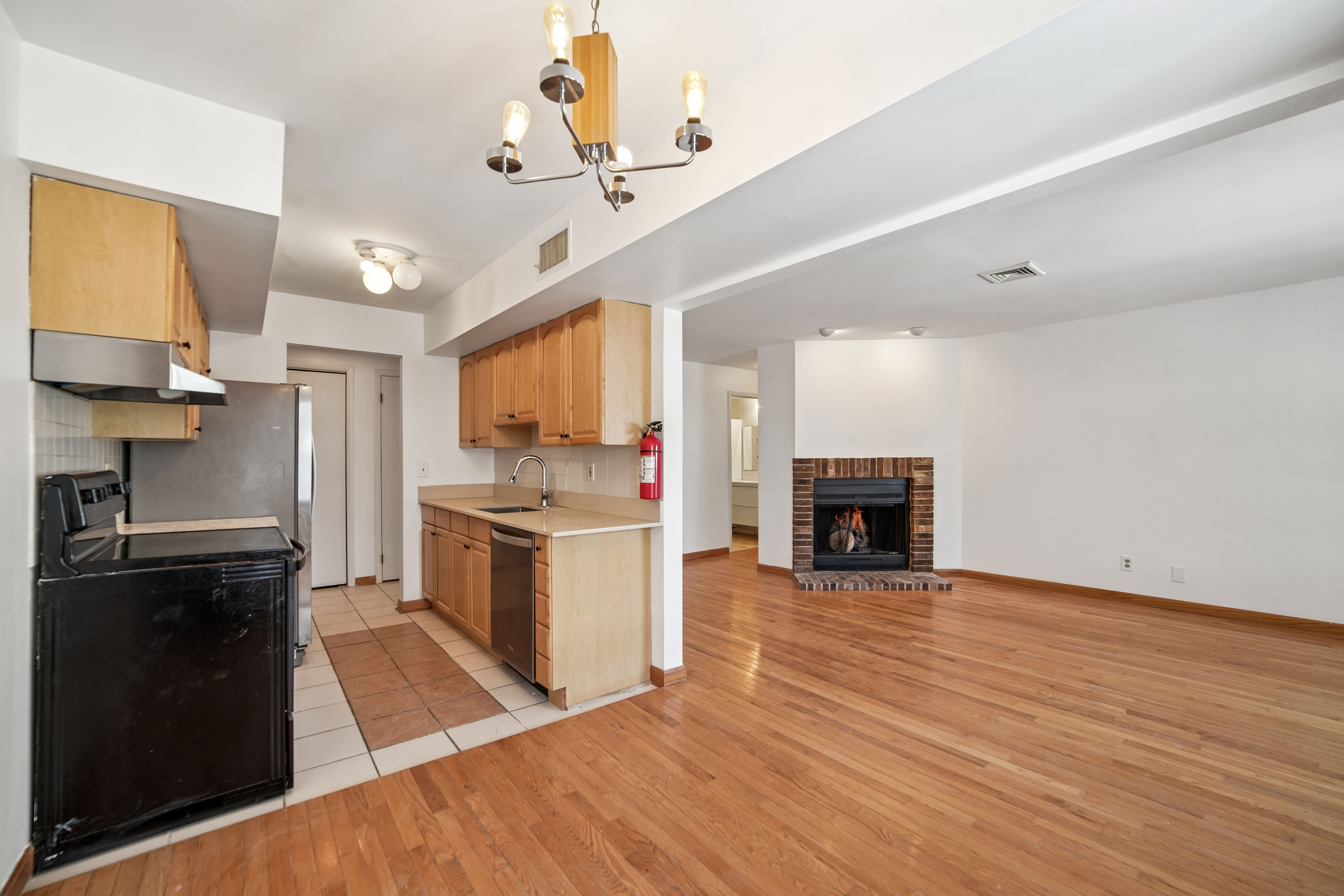 1491 John Street #10