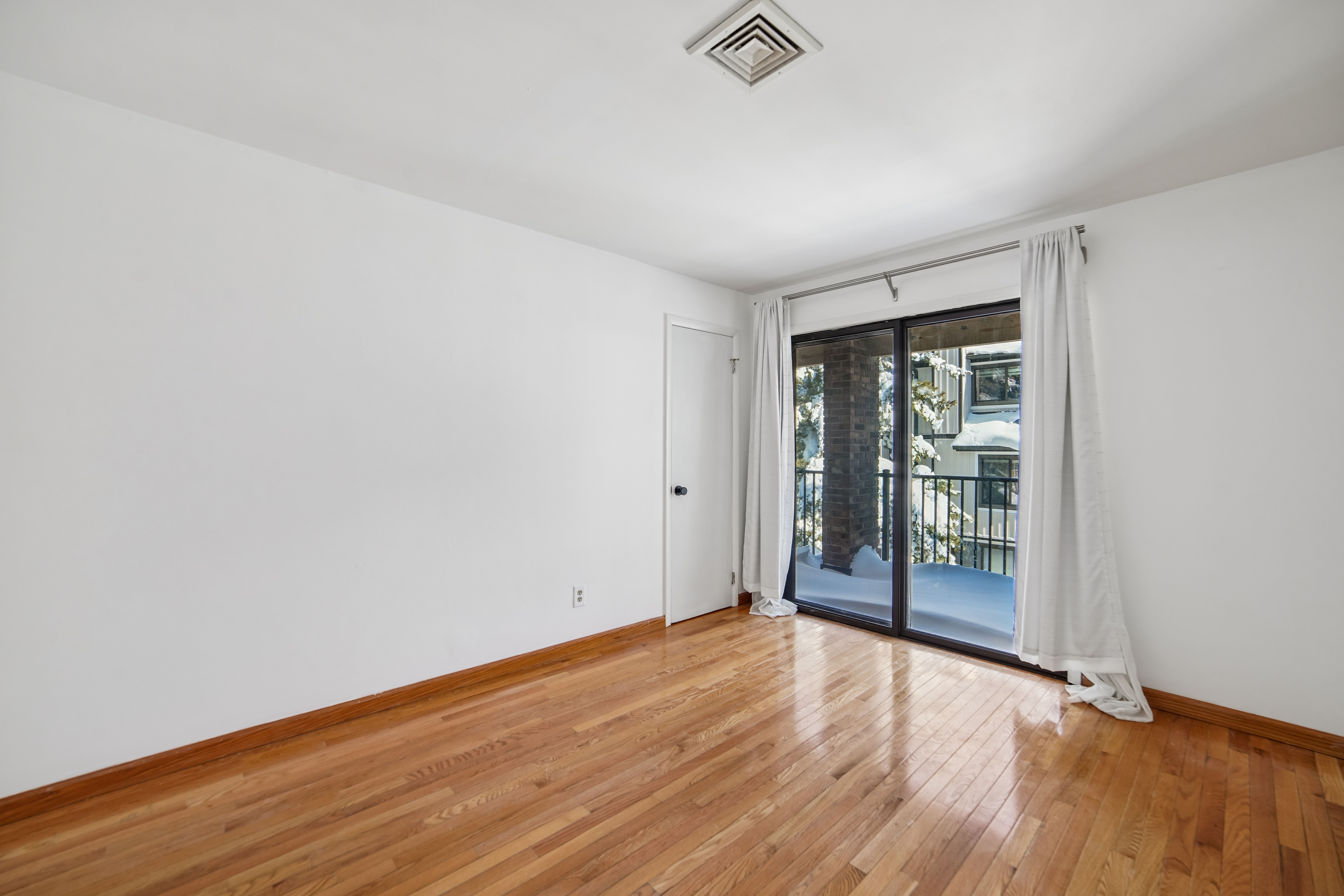 1491 John Street #10