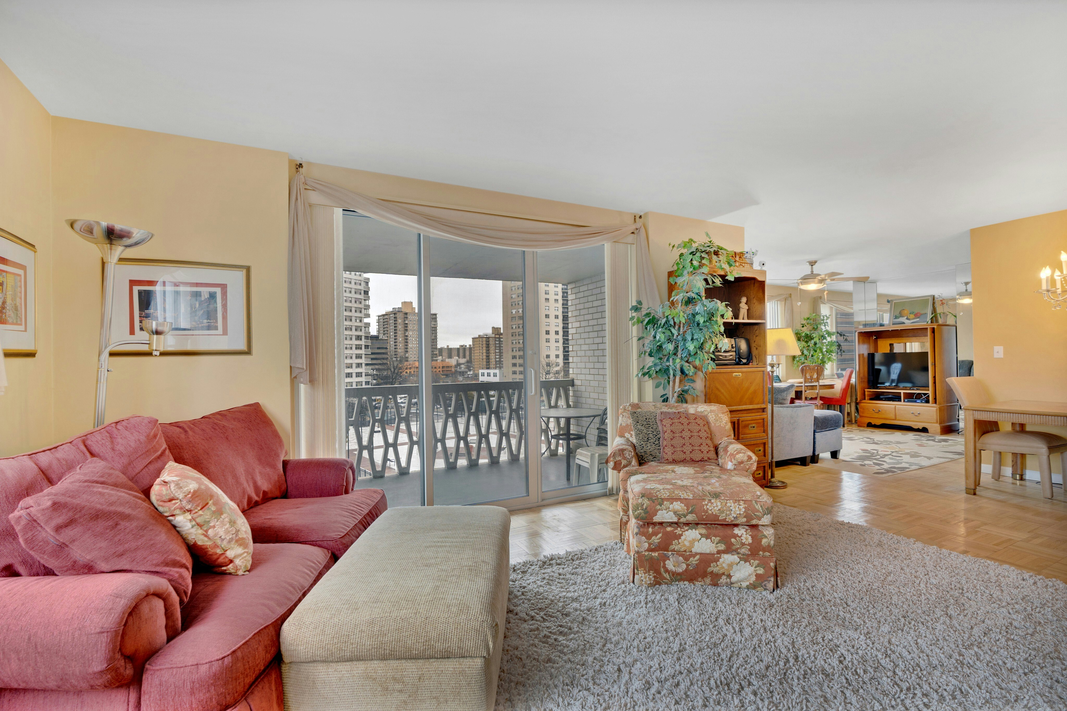 2000 Linwood Avenue 5A