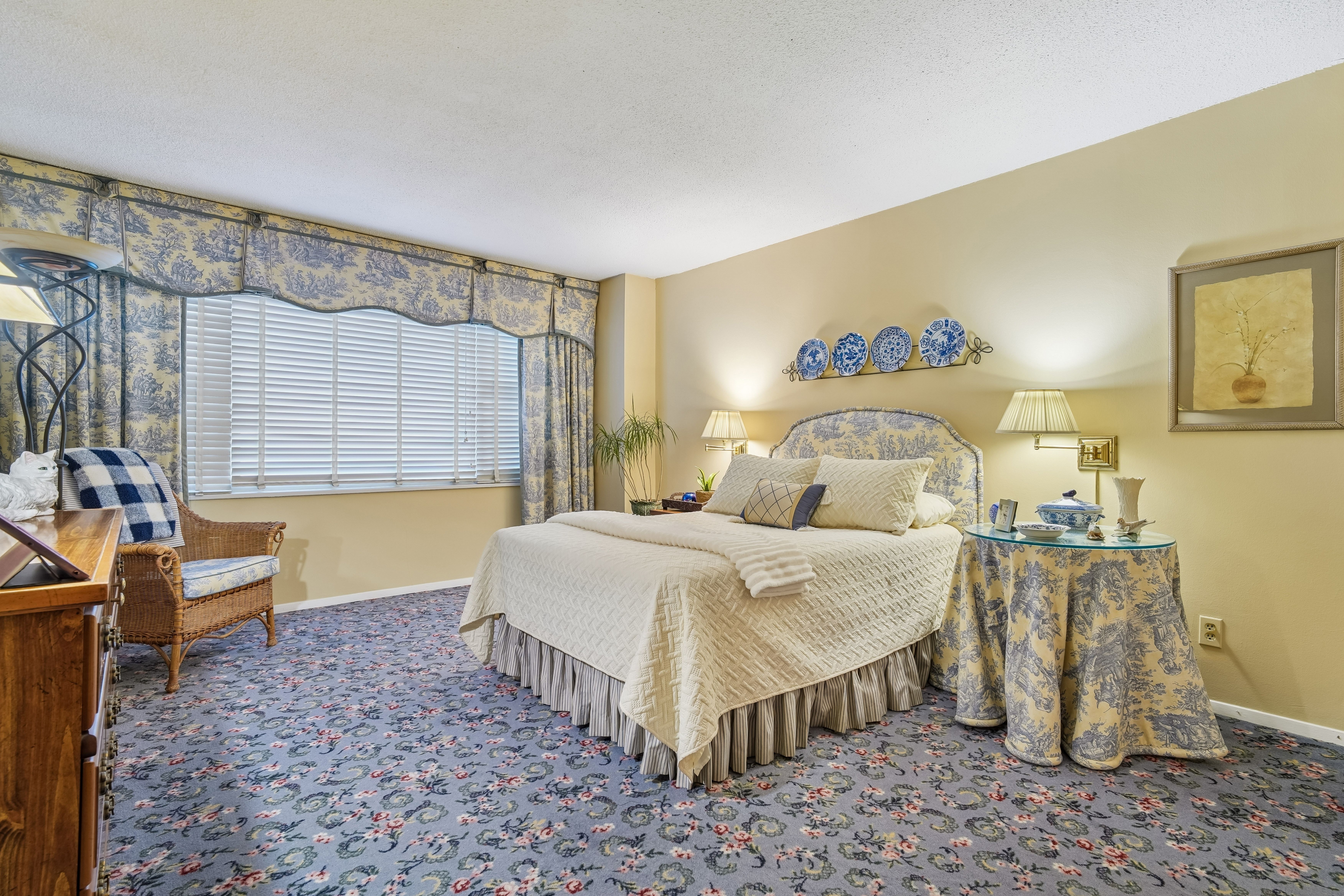 555 North Avenue #17U 
