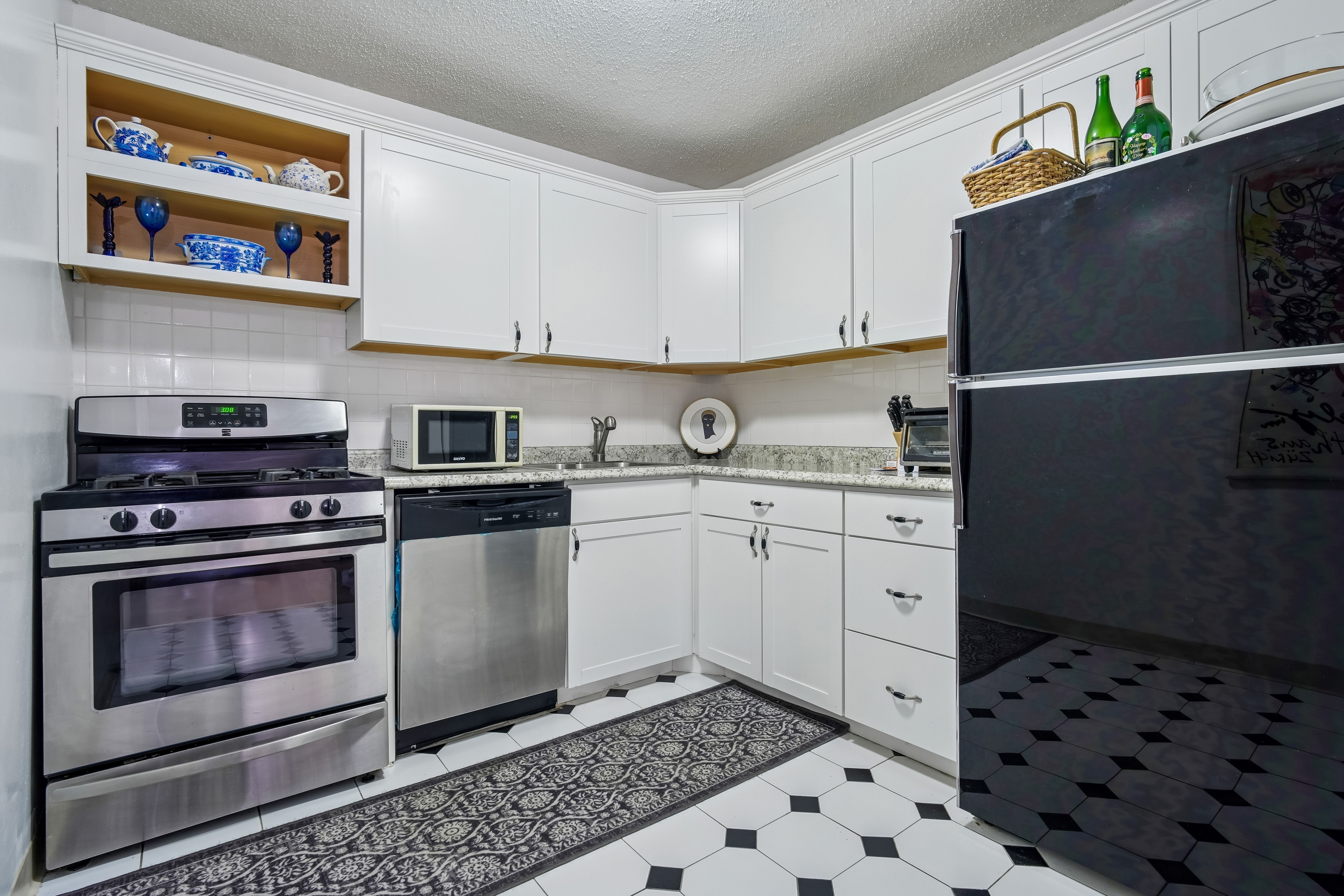 555 North Avenue #17U 