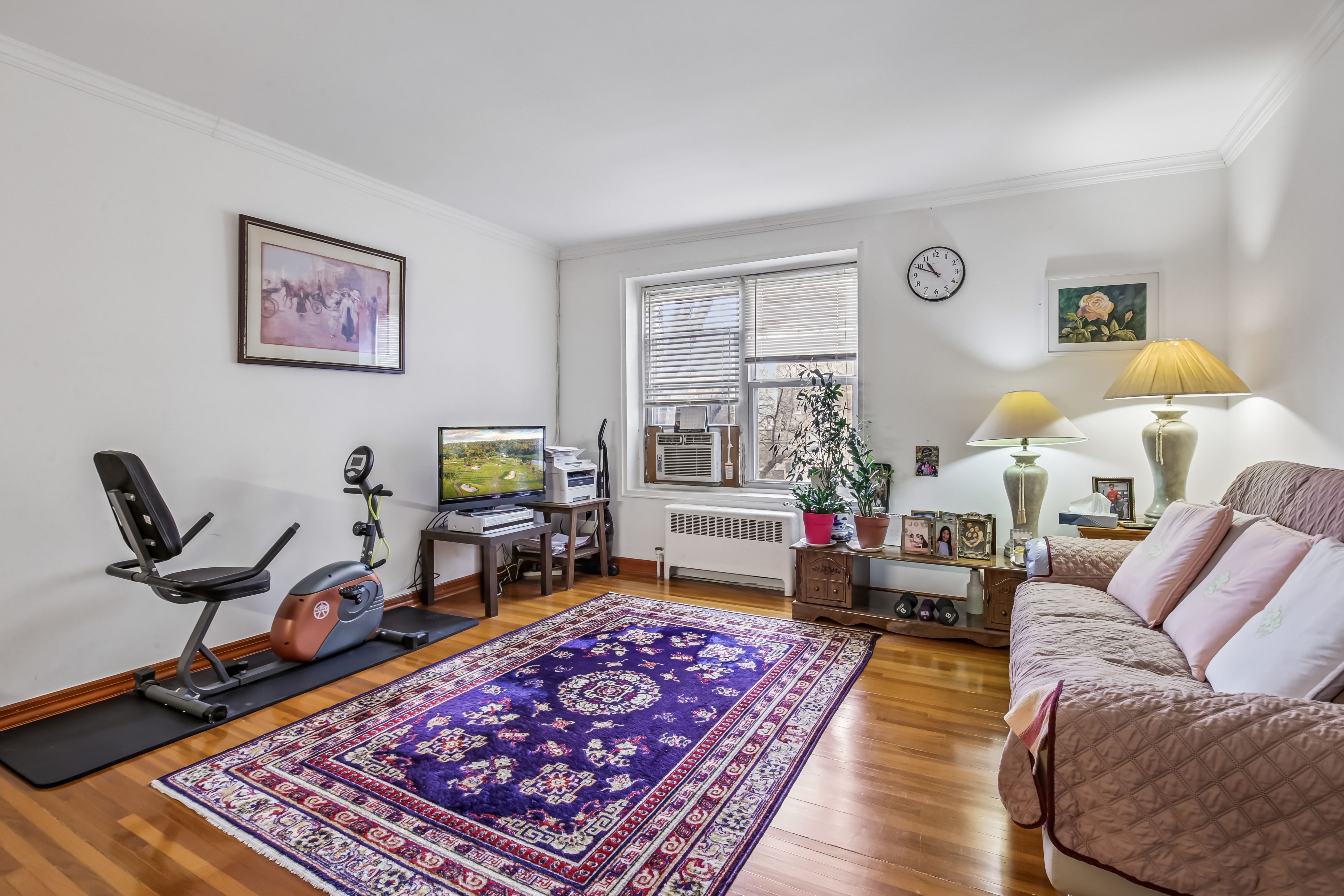 2350 Linwood Avenue #4E