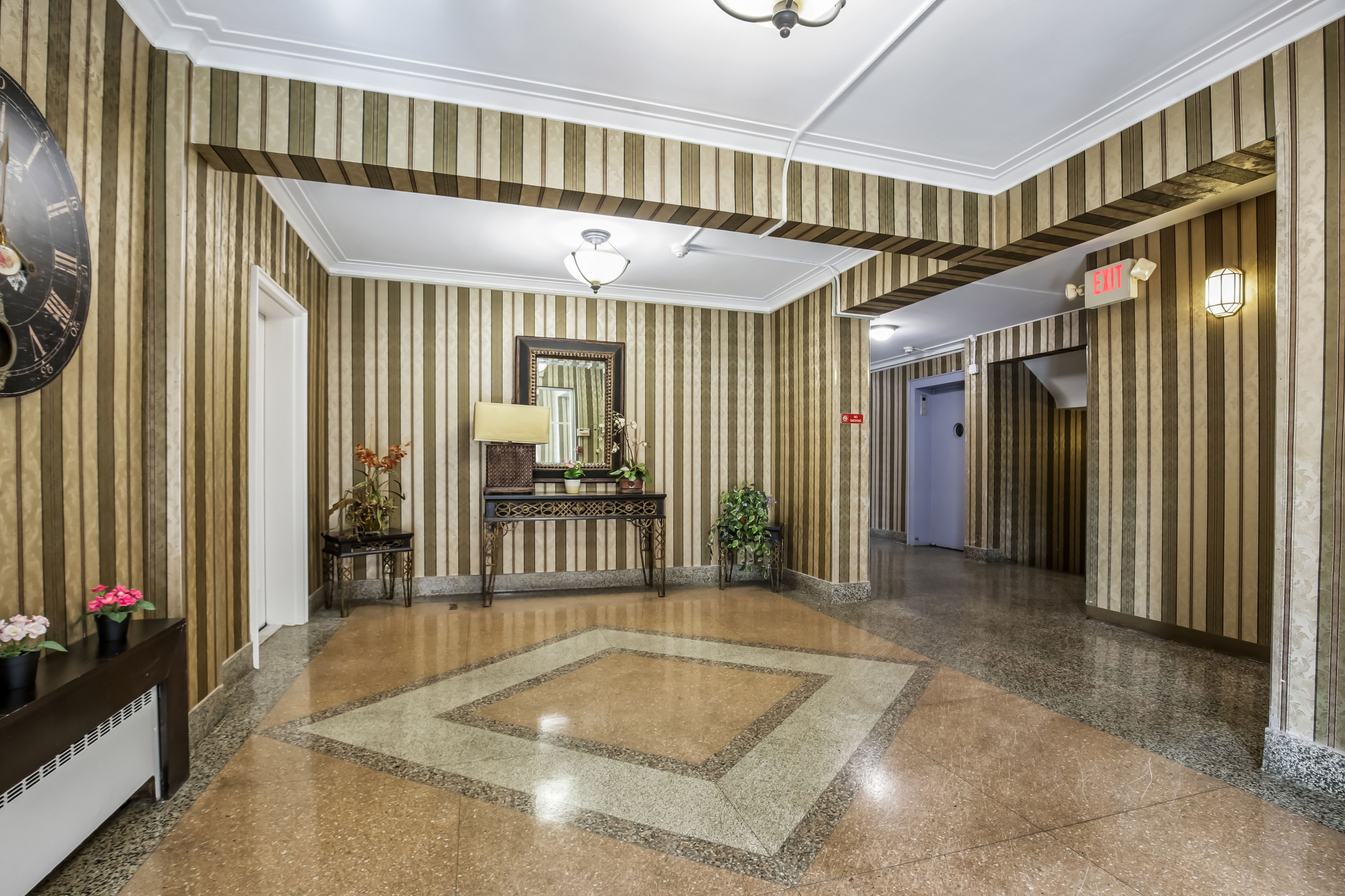2350 Linwood Avenue #4E