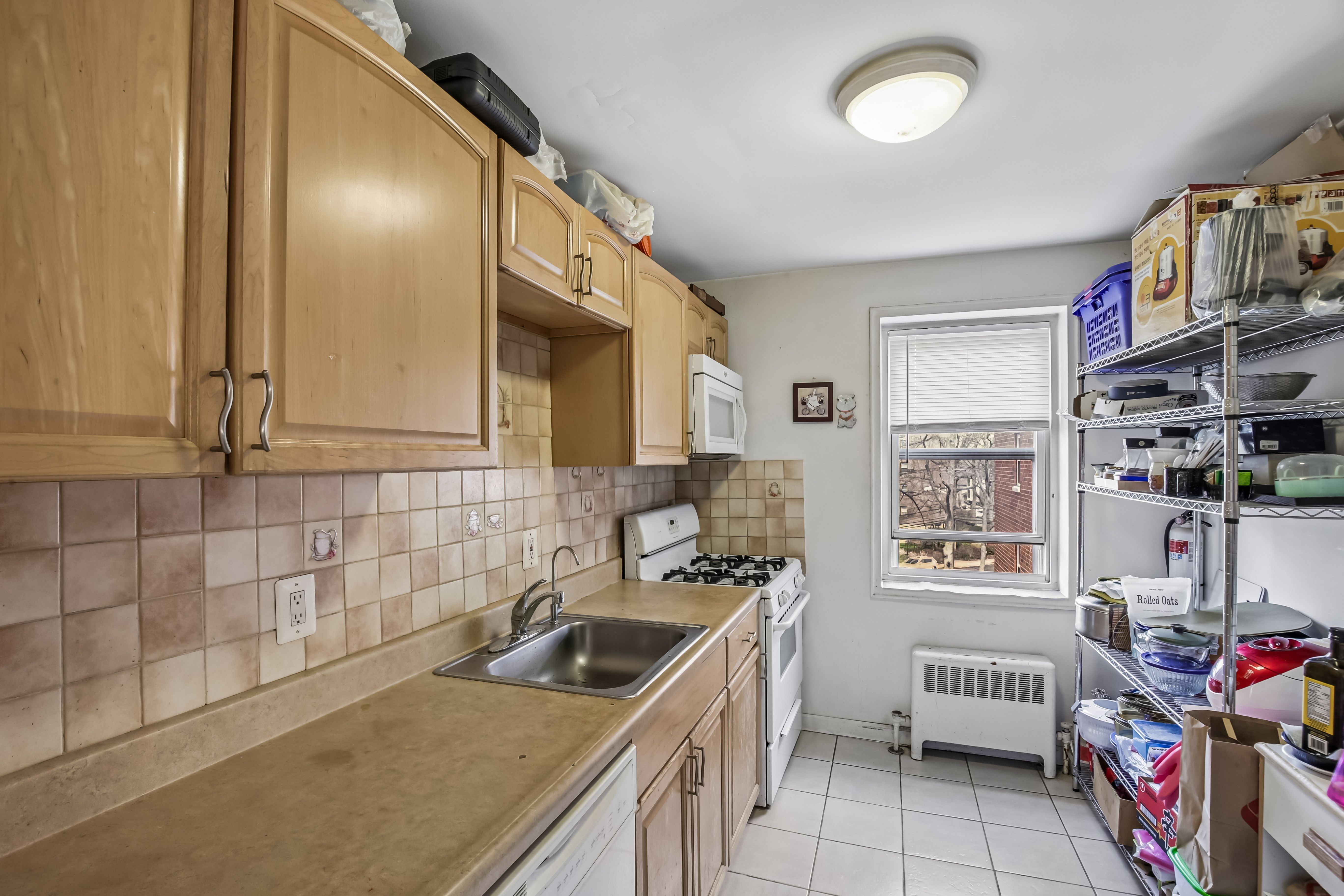 2350 Linwood Avenue #4E