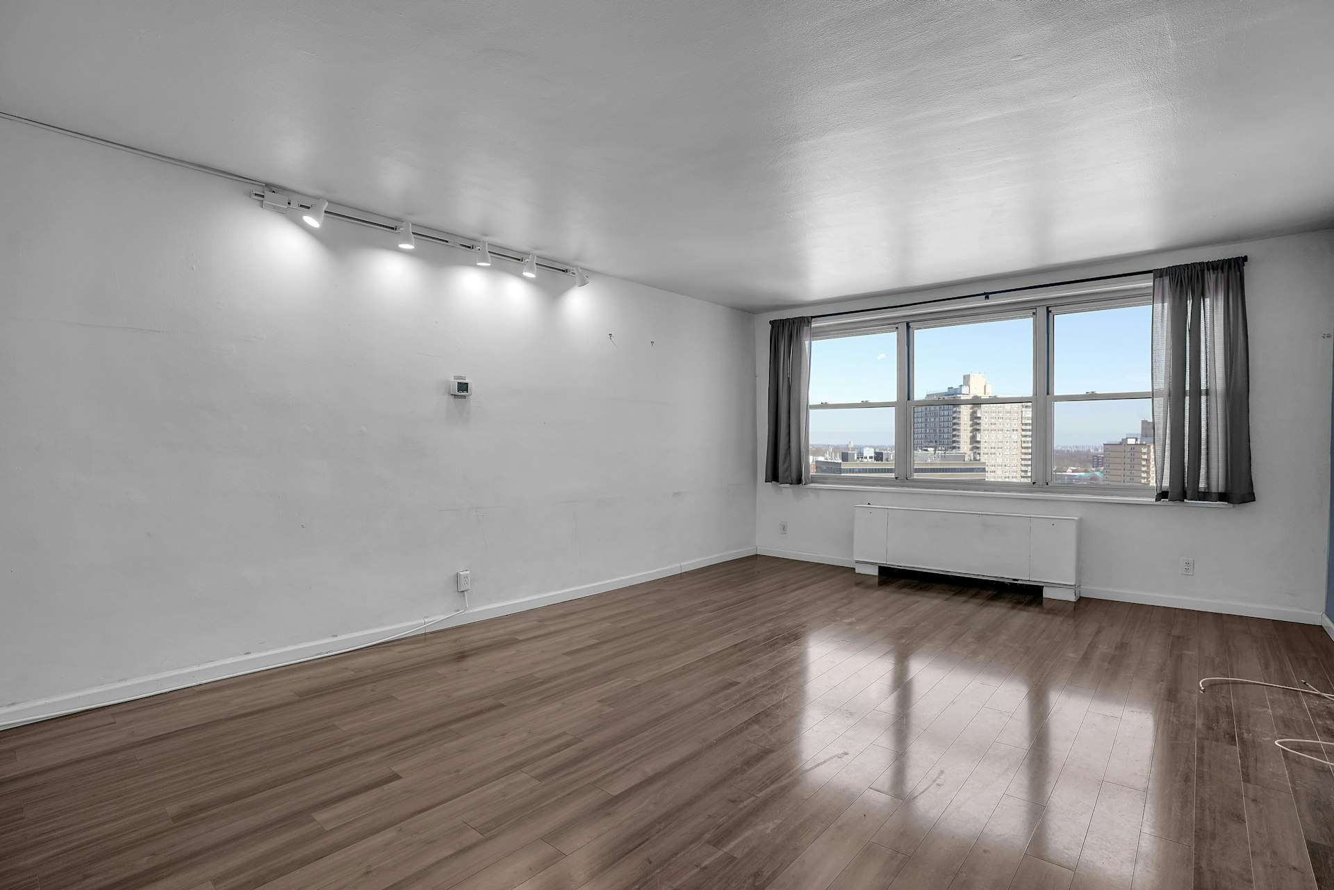 2100 Linwood Avenue #15P