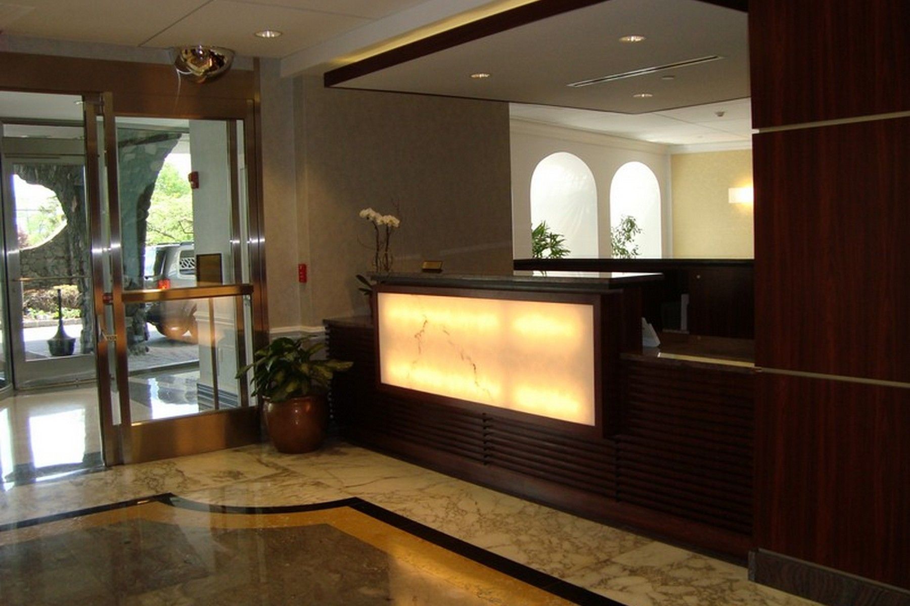 2100 Linwood Avenue #15P