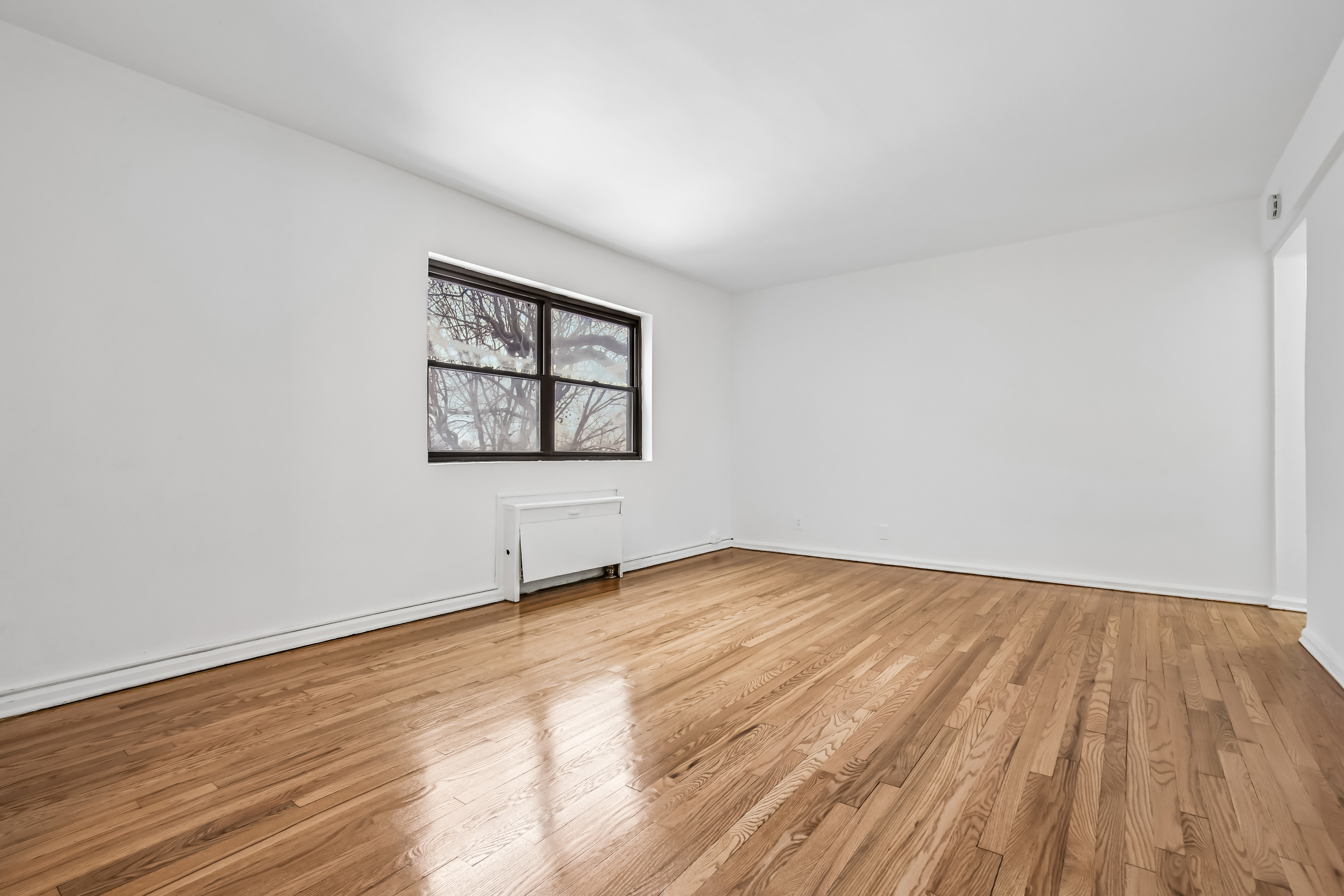 3060 Edwin Avenue #4C