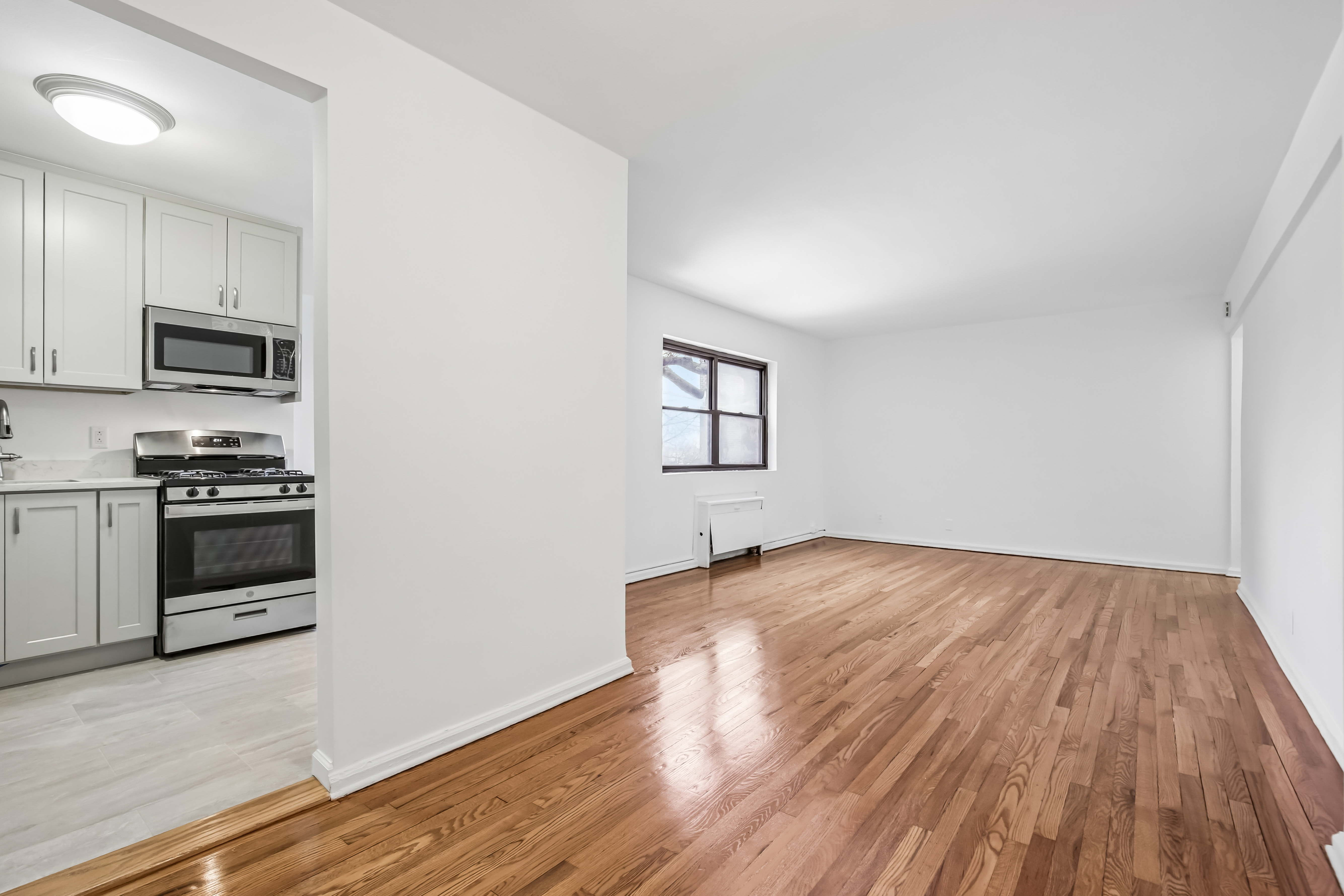 3060 Edwin Avenue #4C