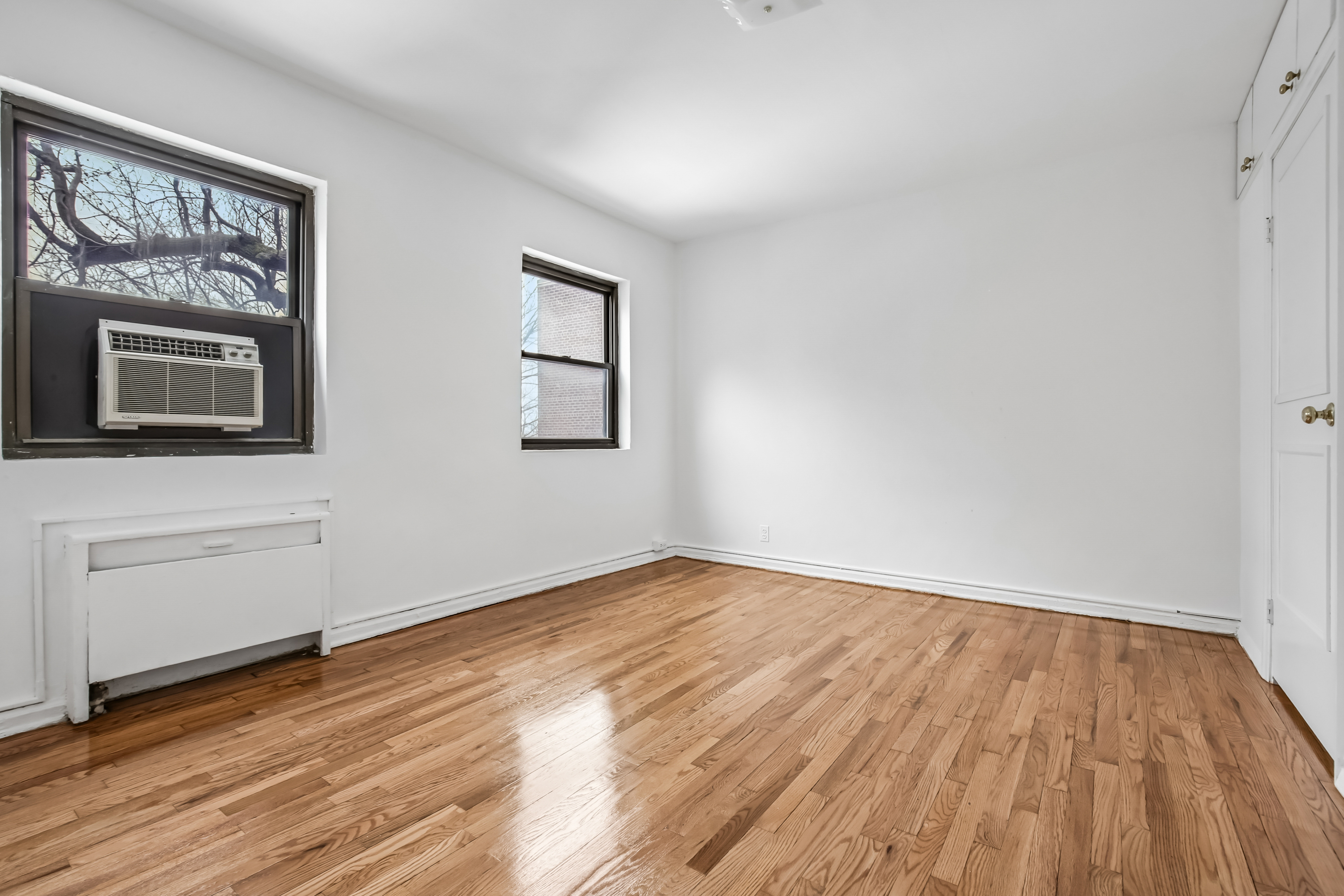 3060 Edwin Avenue #4C