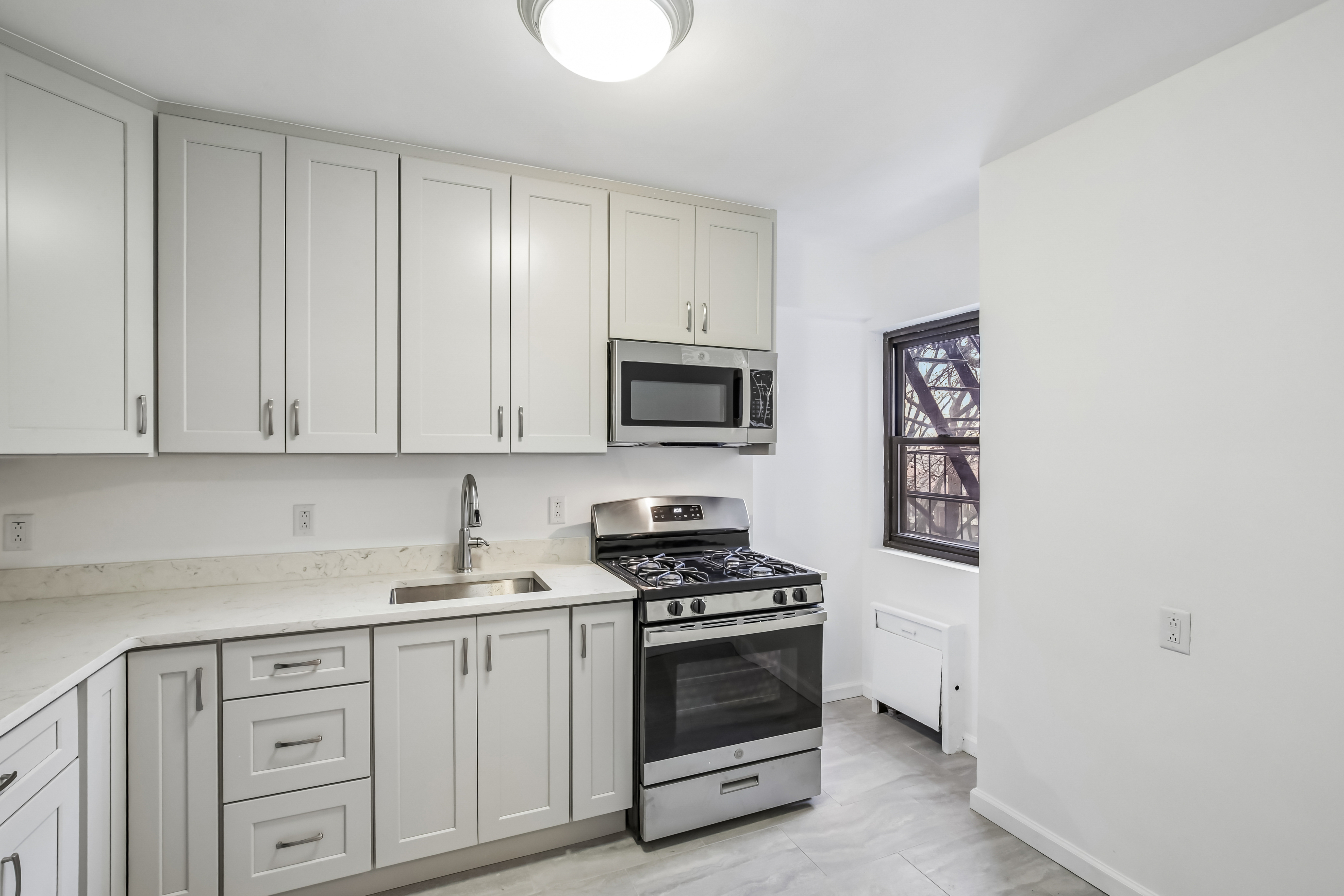 3060 Edwin Avenue #4C