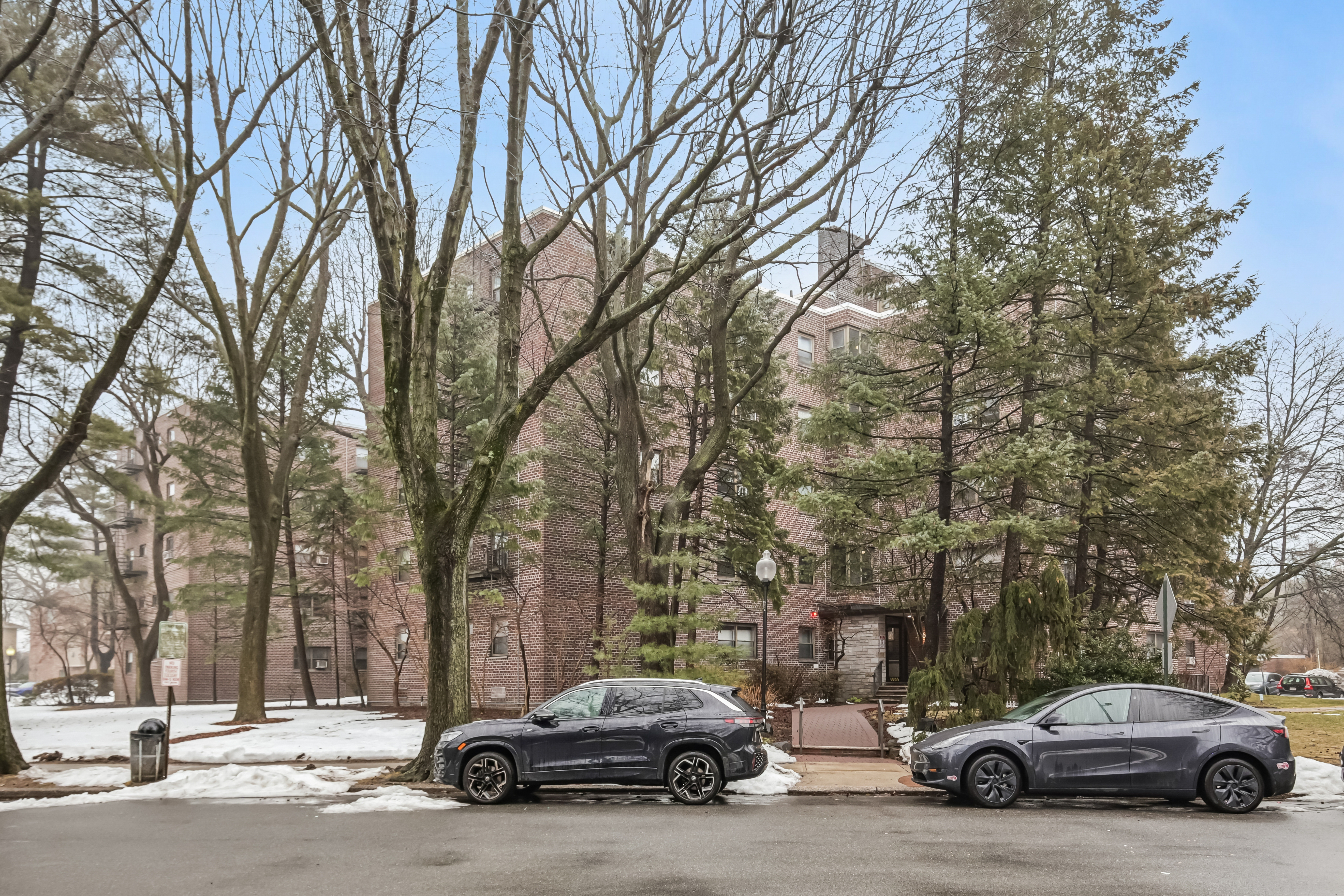 3060 Edwin Avenue #4C