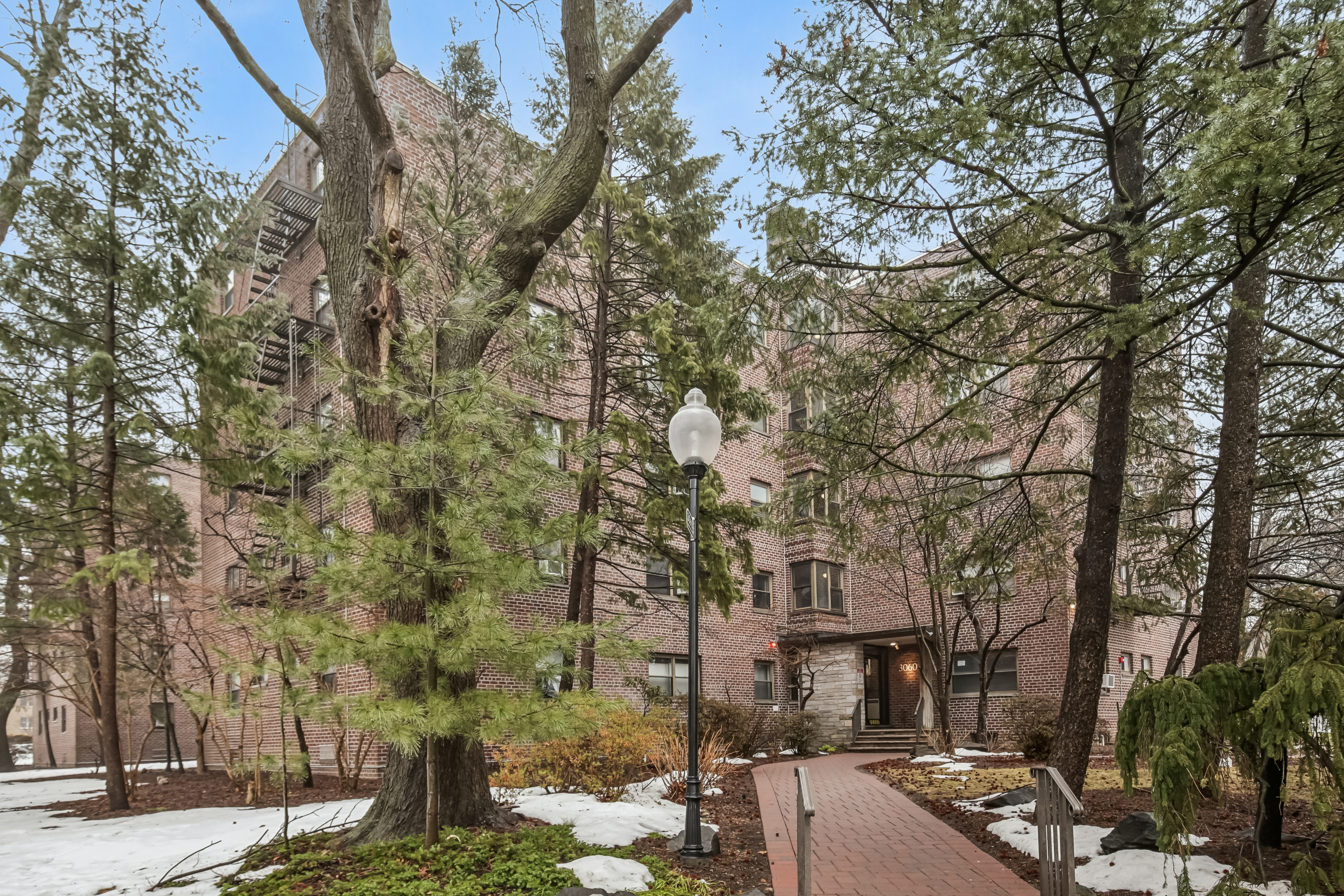 3060 Edwin Avenue #4C