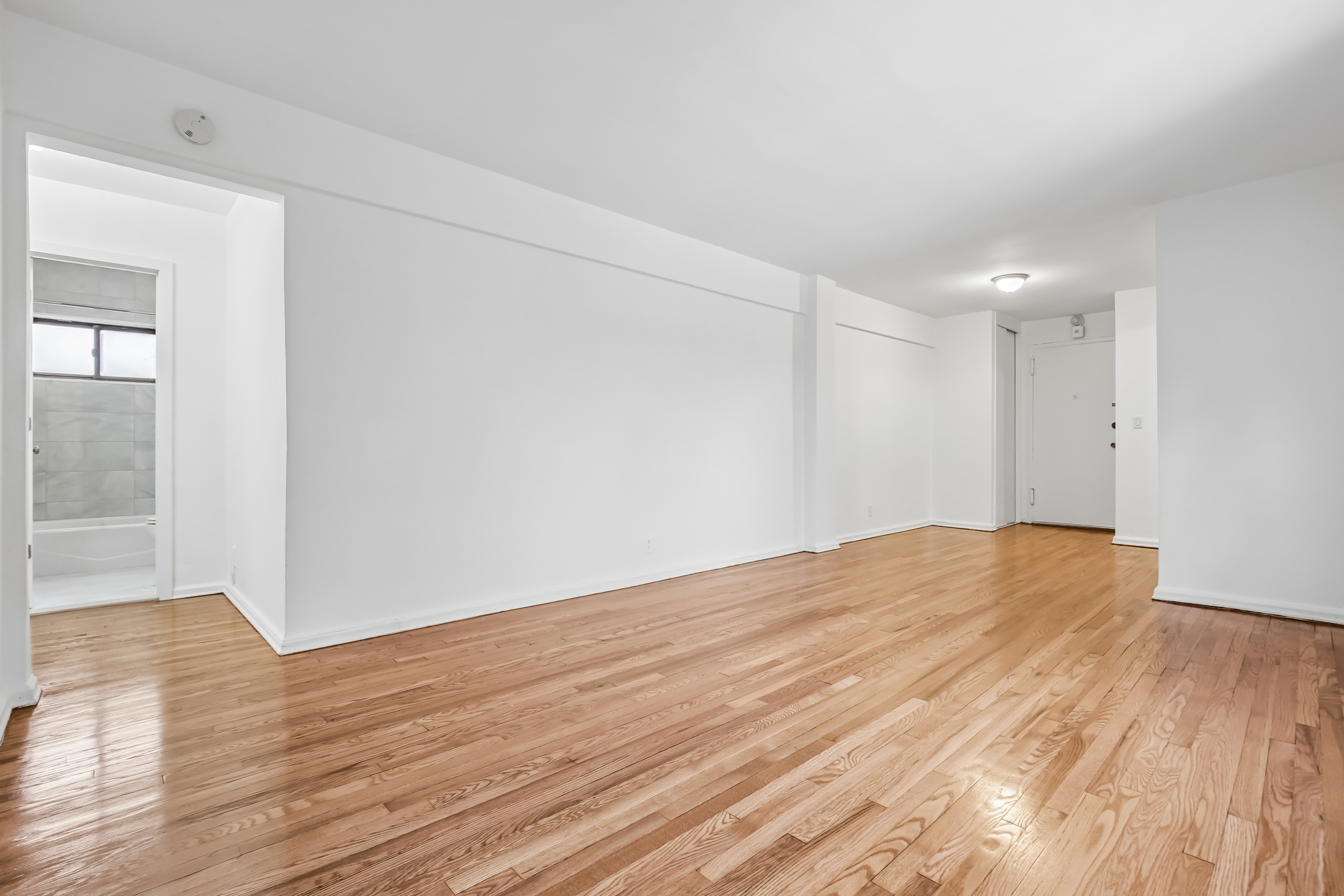 3060 Edwin Avenue #4C