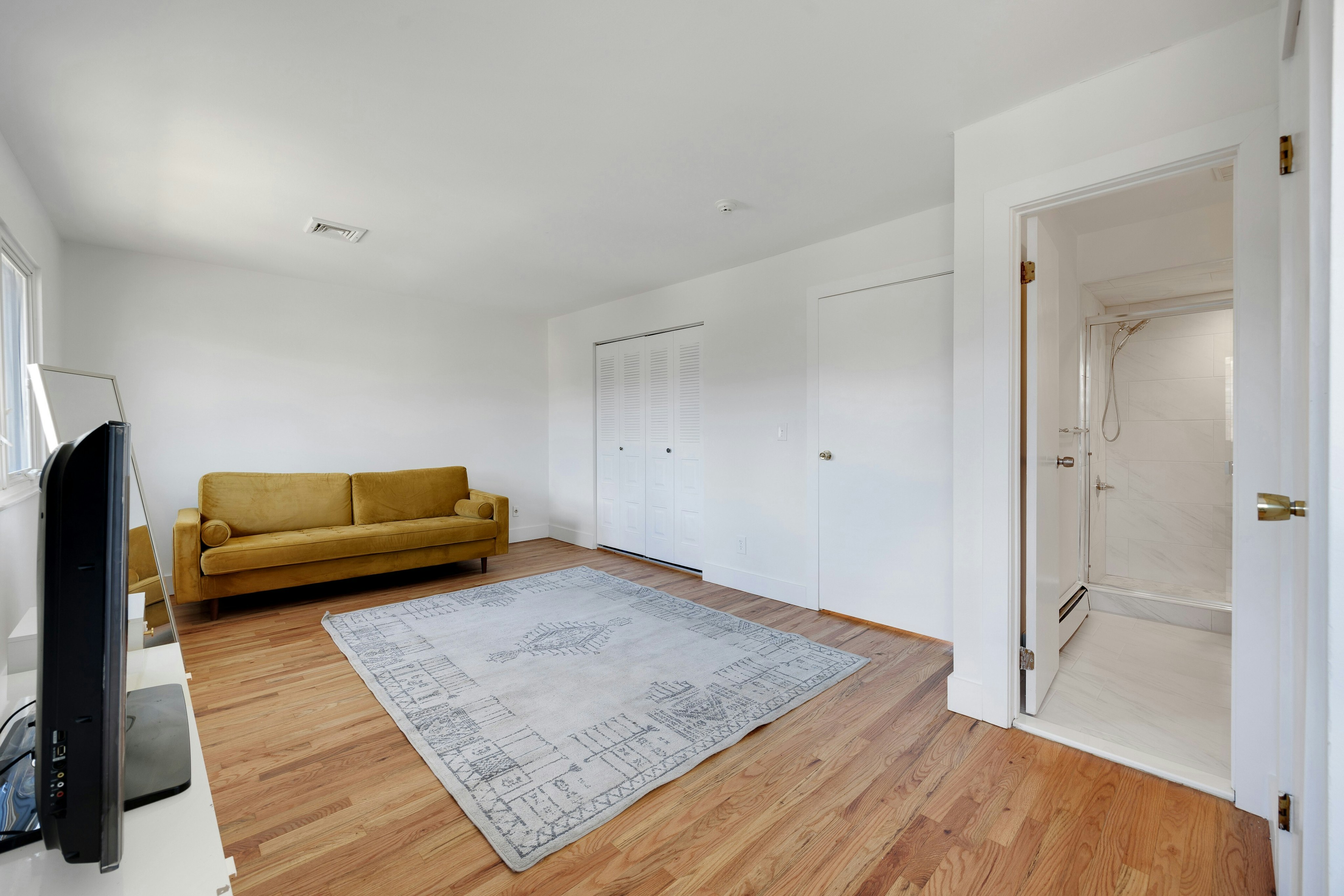 2413 Hammett Avenue 
