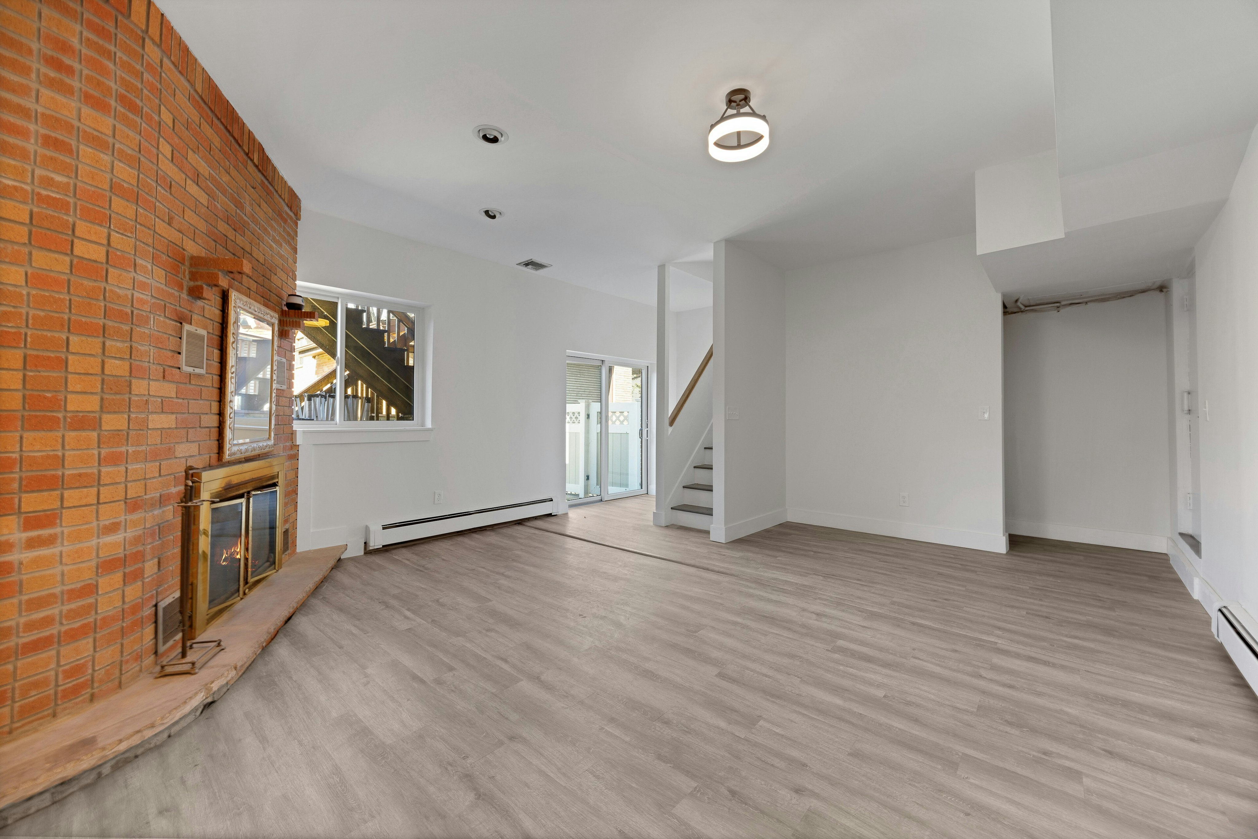 2413 Hammett Avenue 