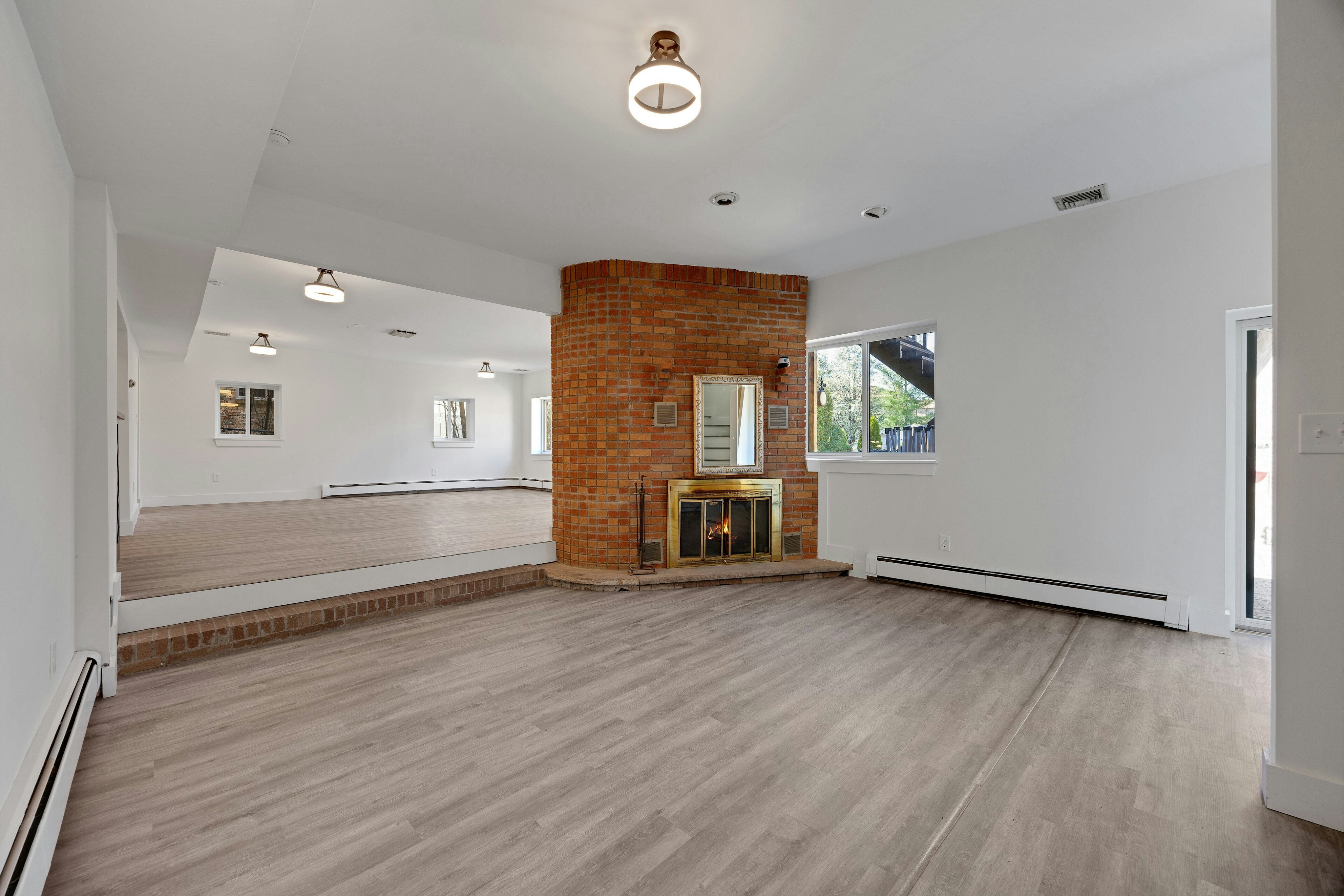 2413 Hammett Avenue 