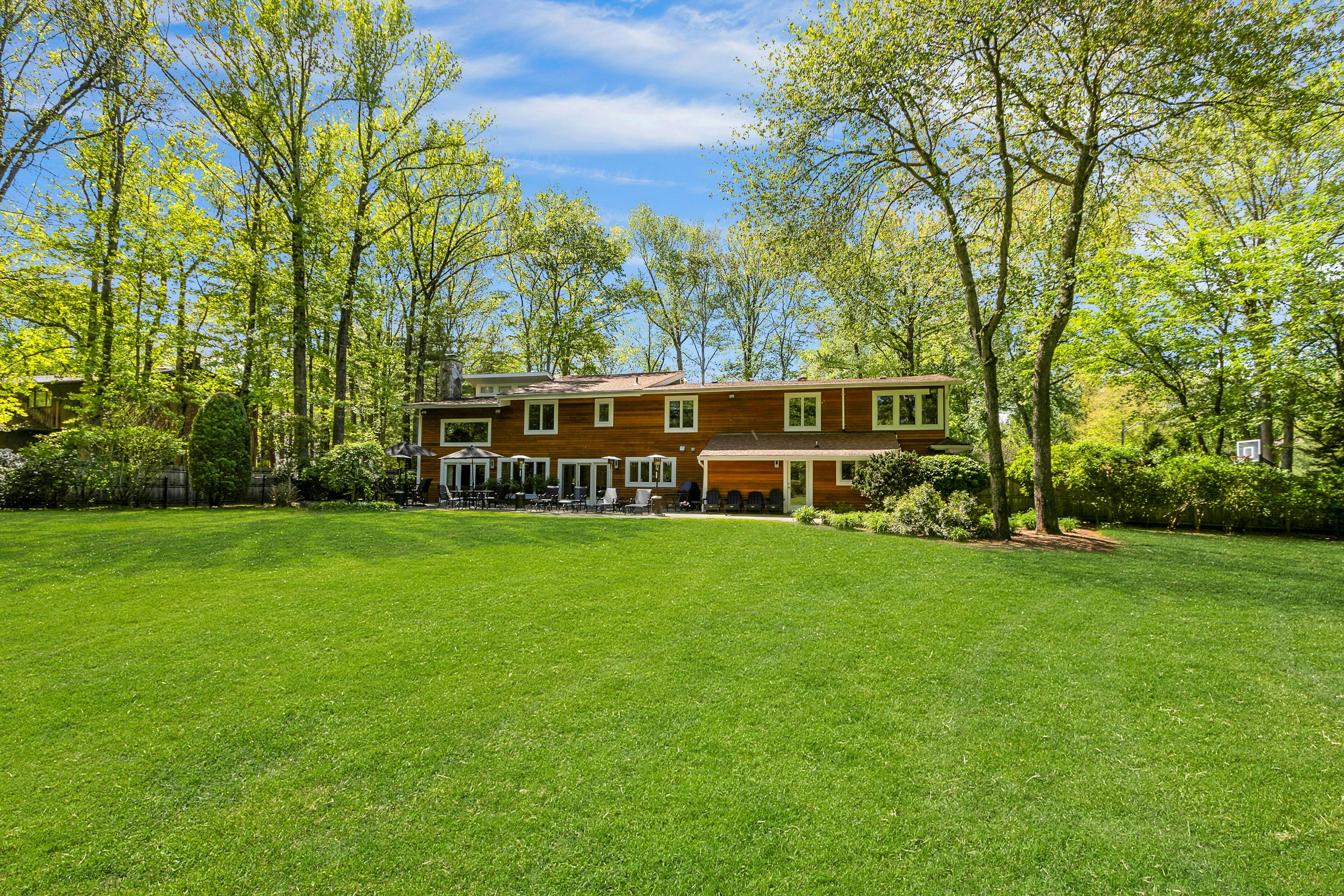 100 Dyer Court 