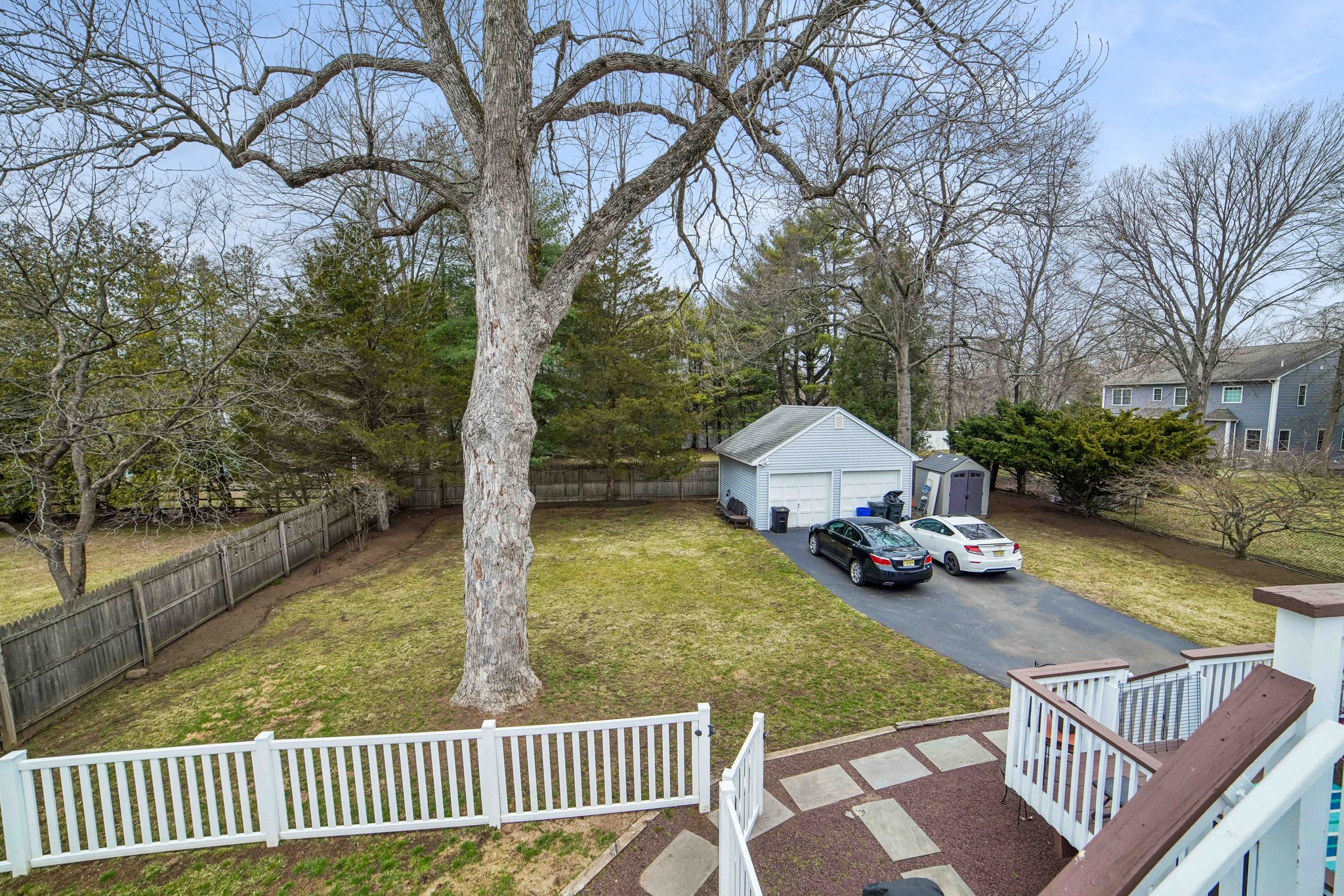 28 E Liberty Avenue