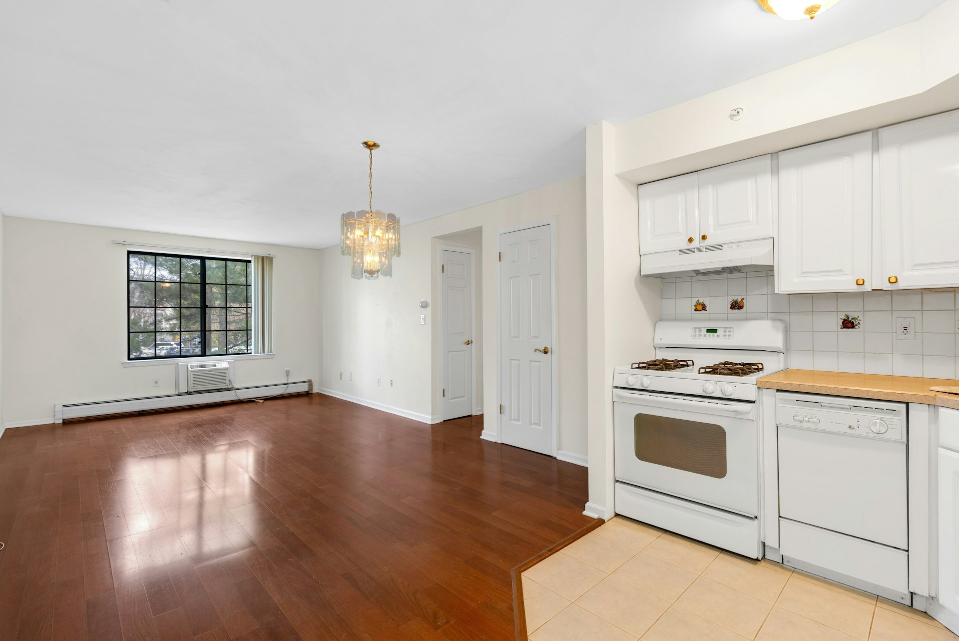 1419 Faulkner Court 