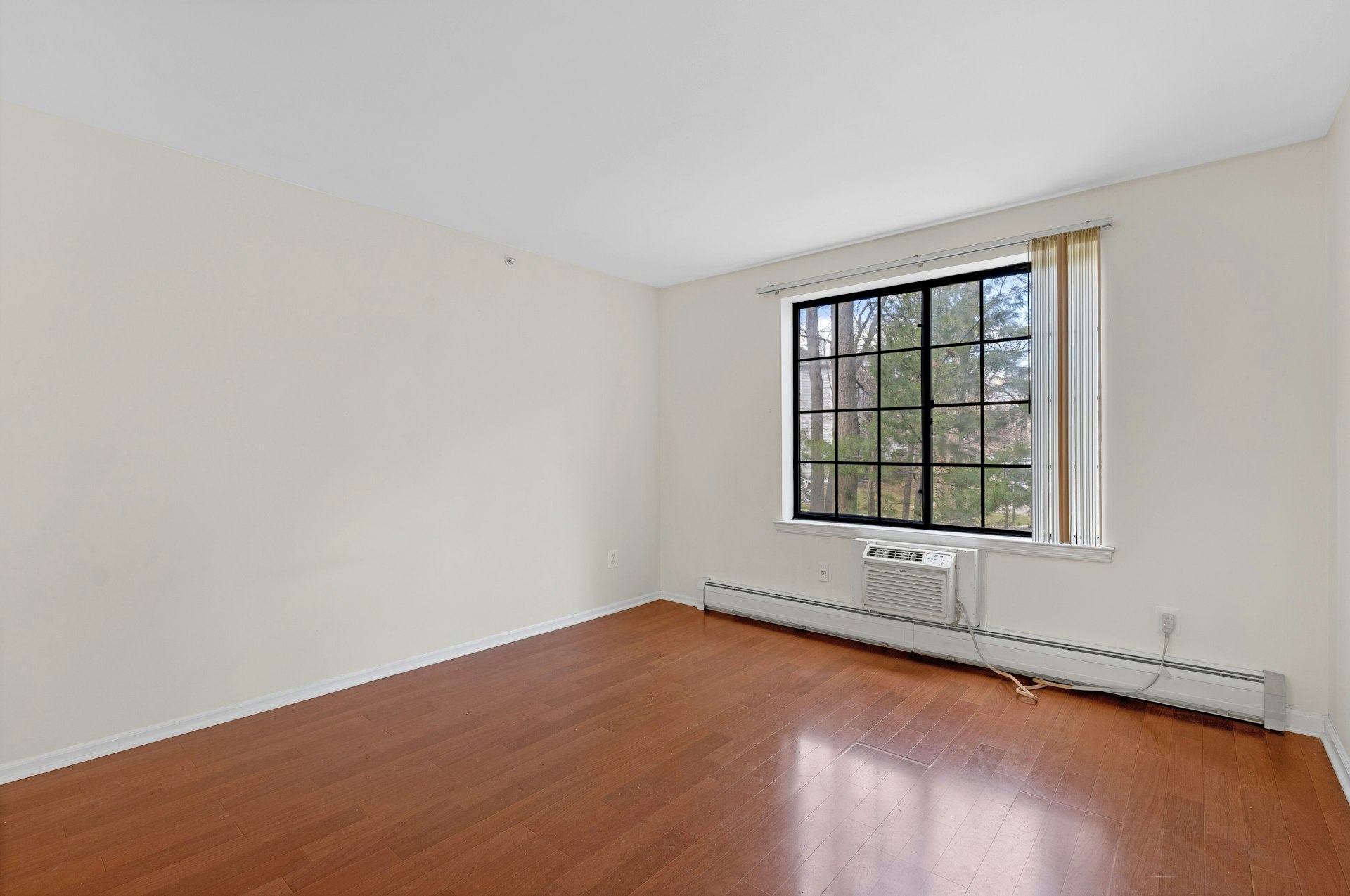 1419 Faulkner Court 