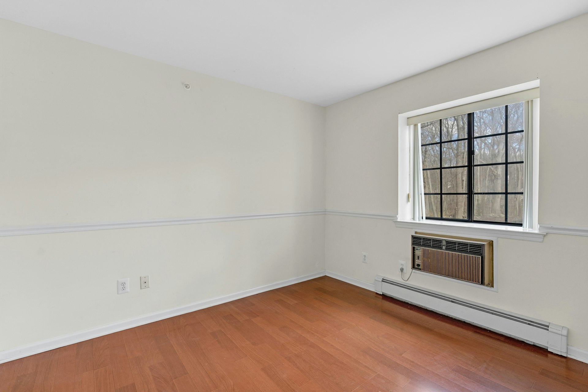 1419 Faulkner Court 