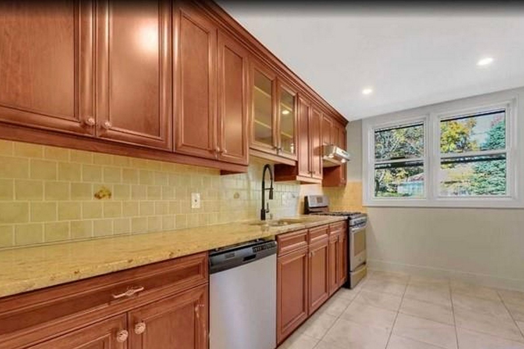22 Greentree Terrace 