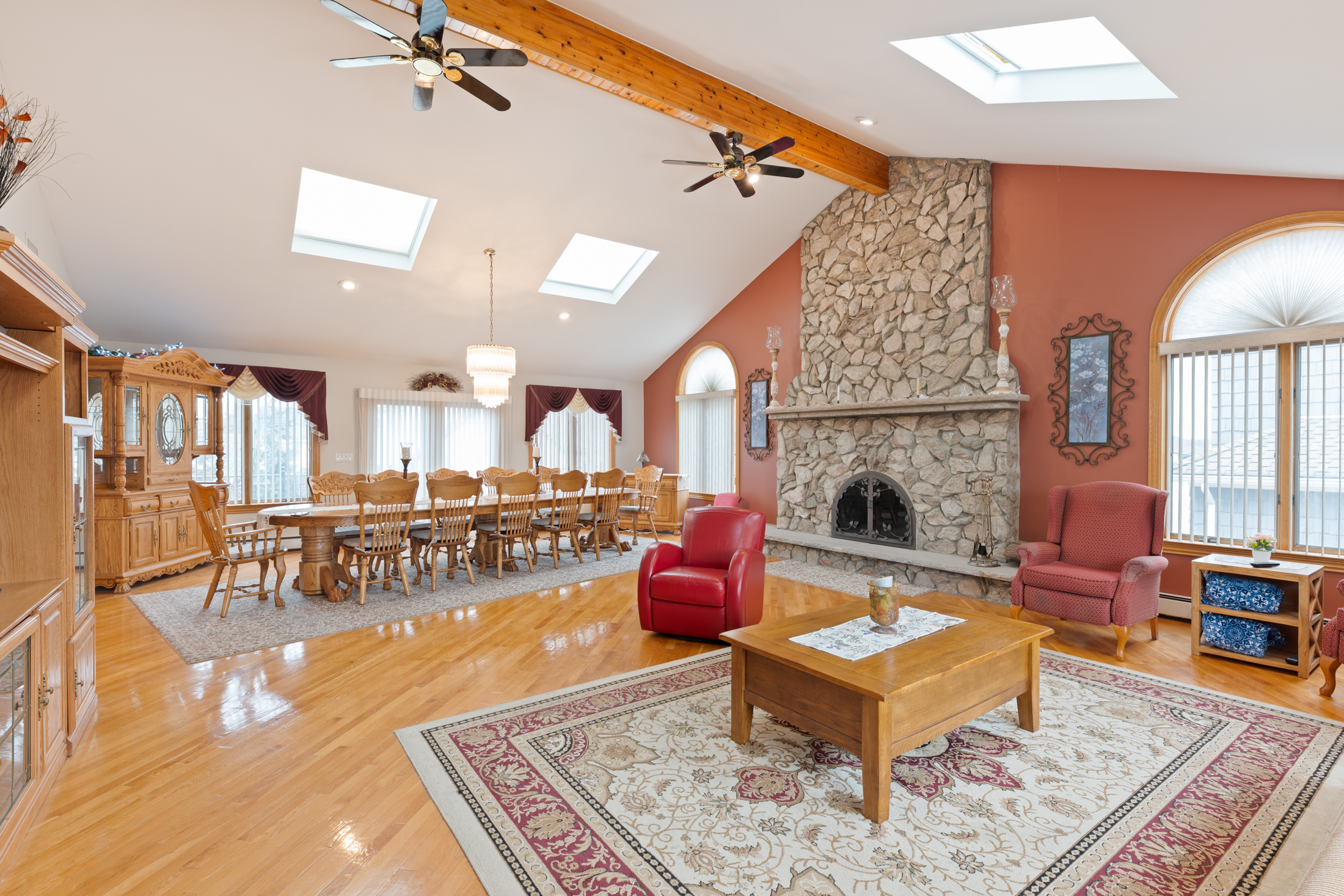 512 Van Bussum Avenue 