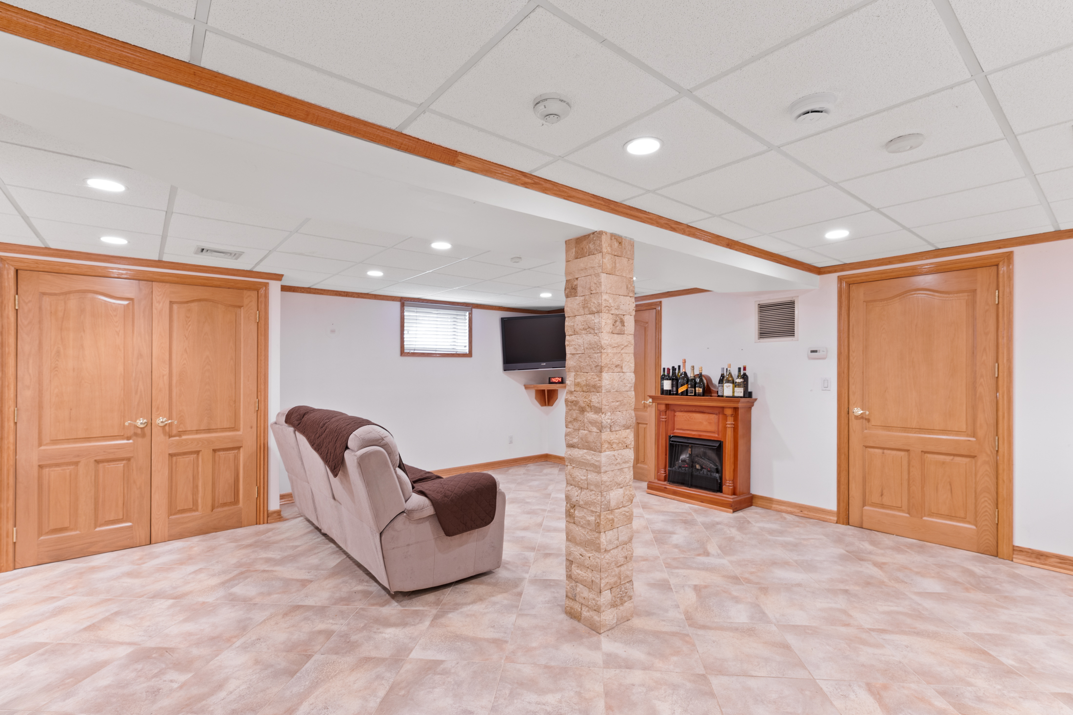 512 Van Bussum Avenue 