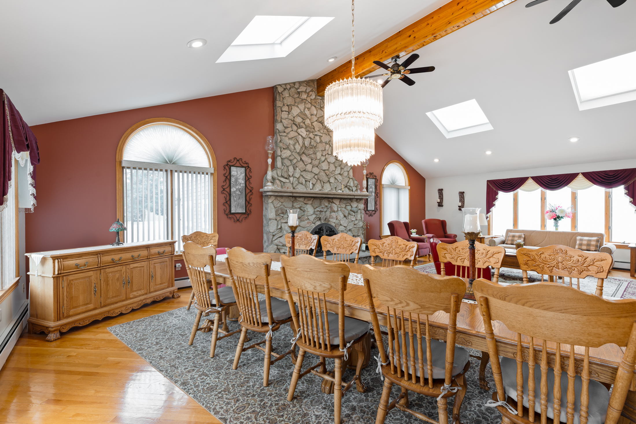 512 Van Bussum Avenue 