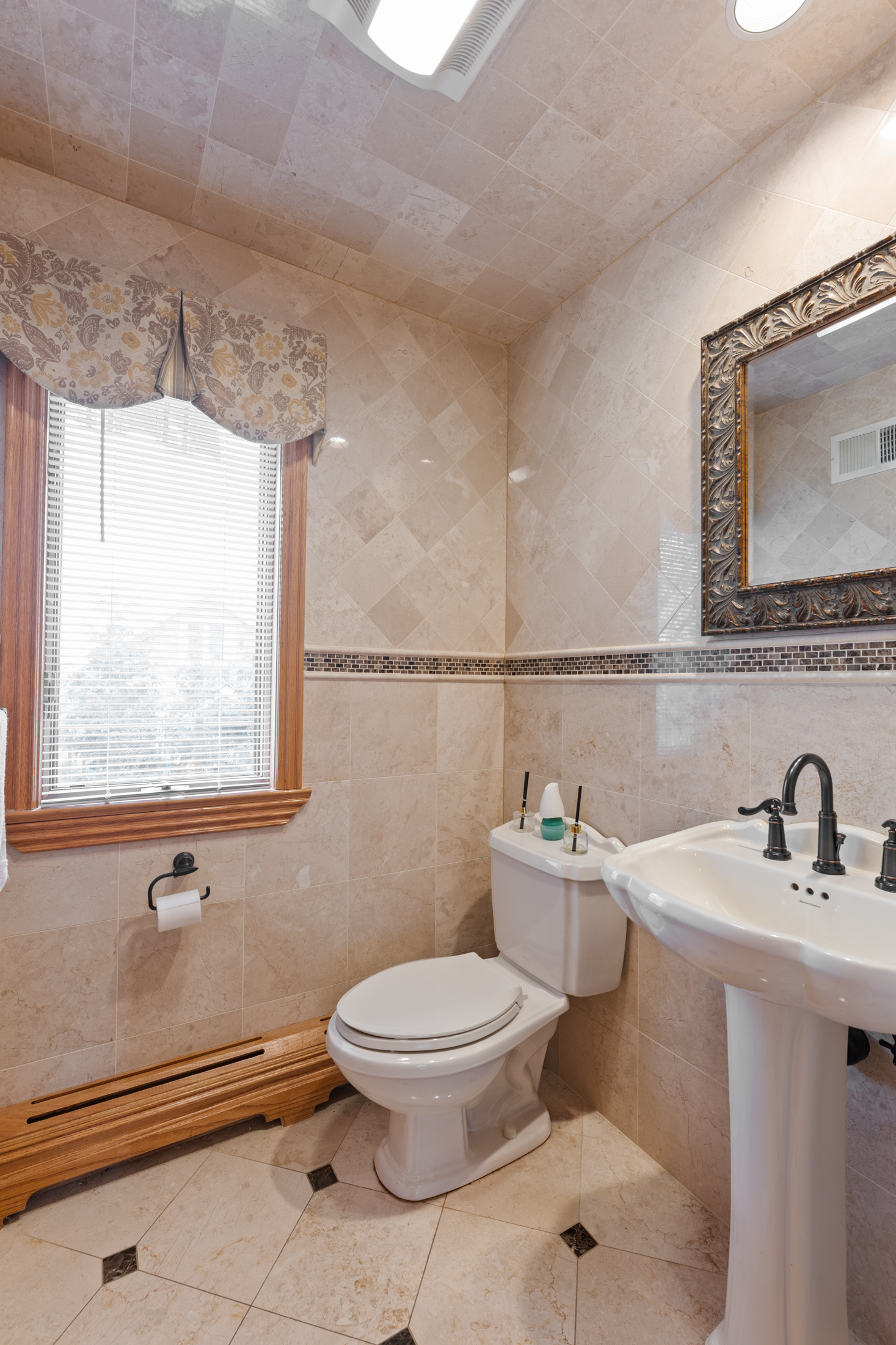 512 Van Bussum Avenue 