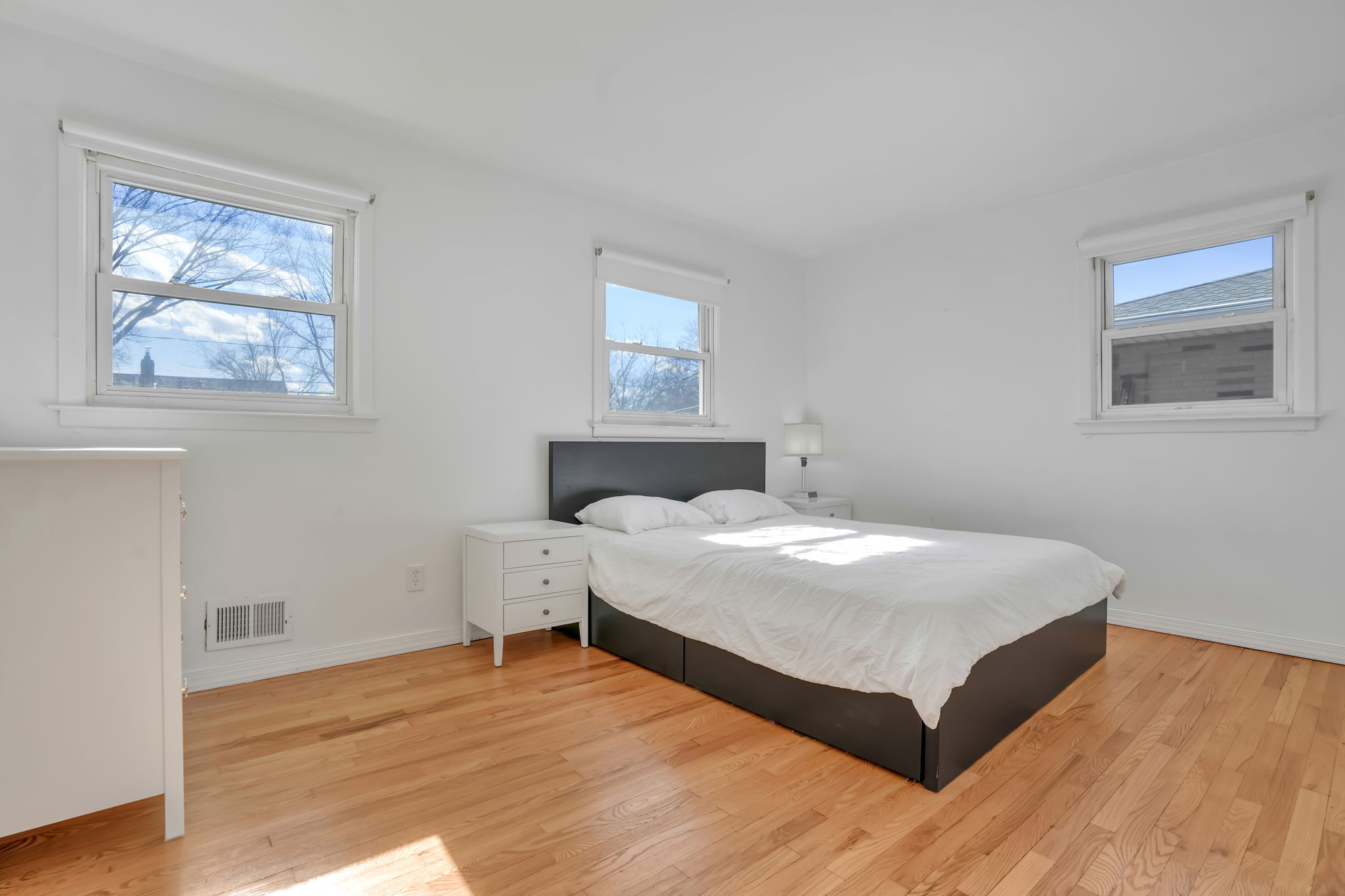 687 Lancaster Road 