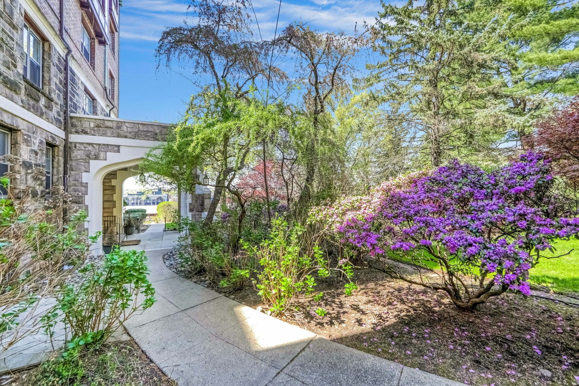 100 East Palisade Avenue A24 