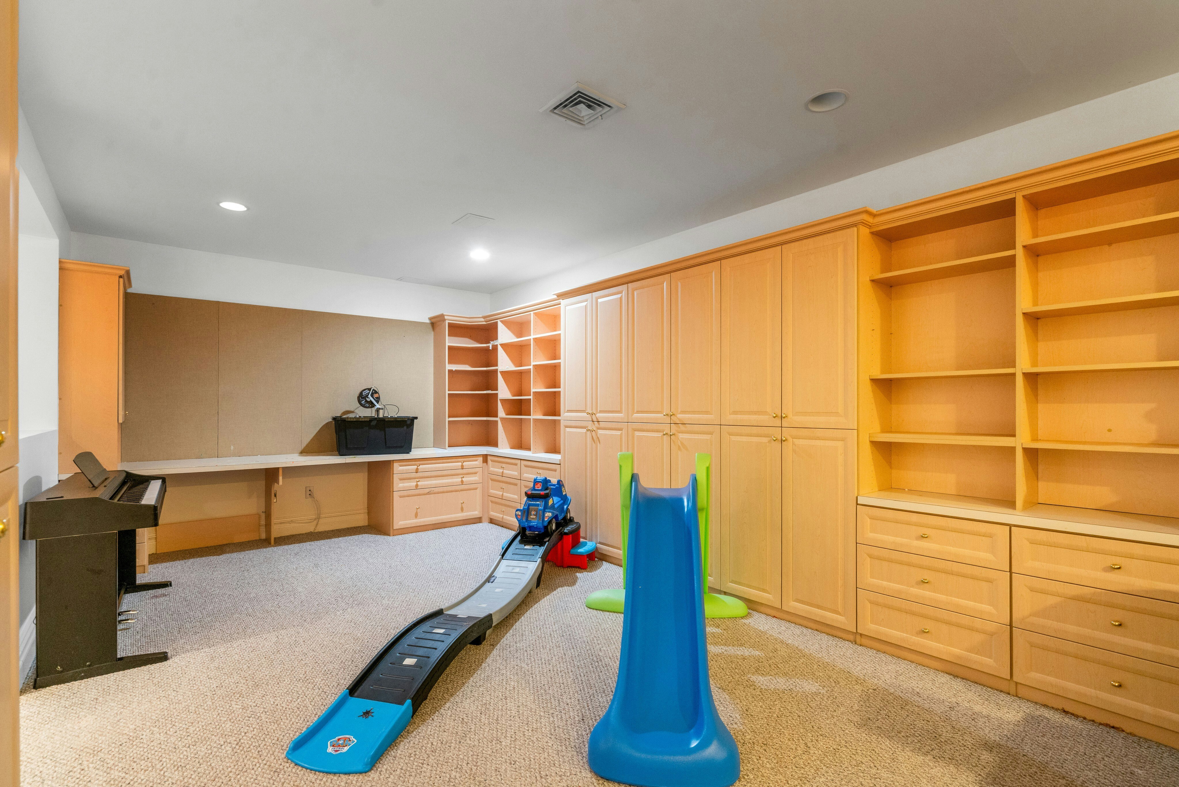 533 West Saddle River Road 