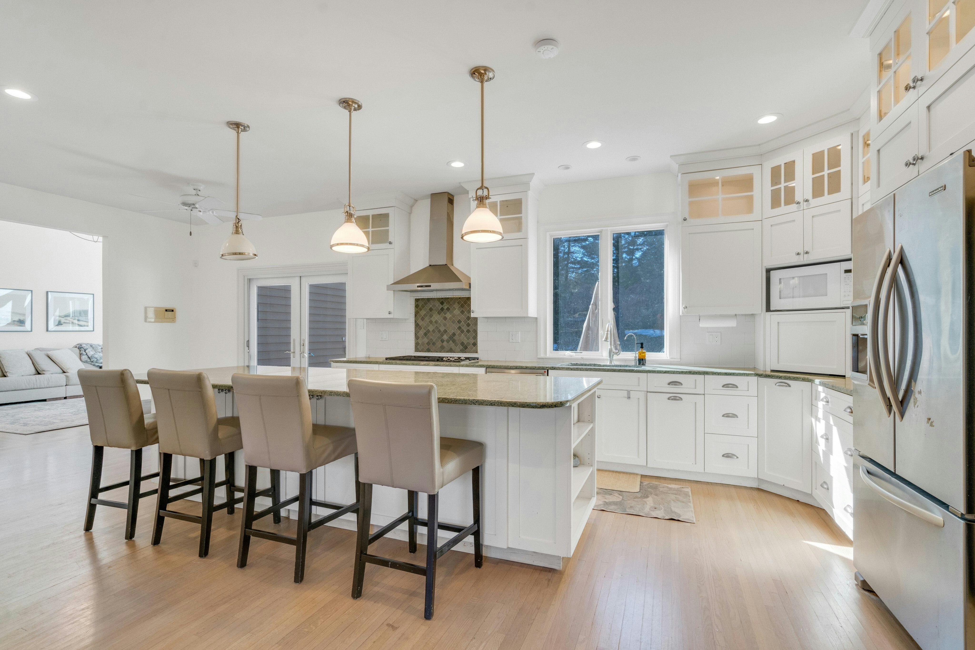 533 West Saddle River Road 