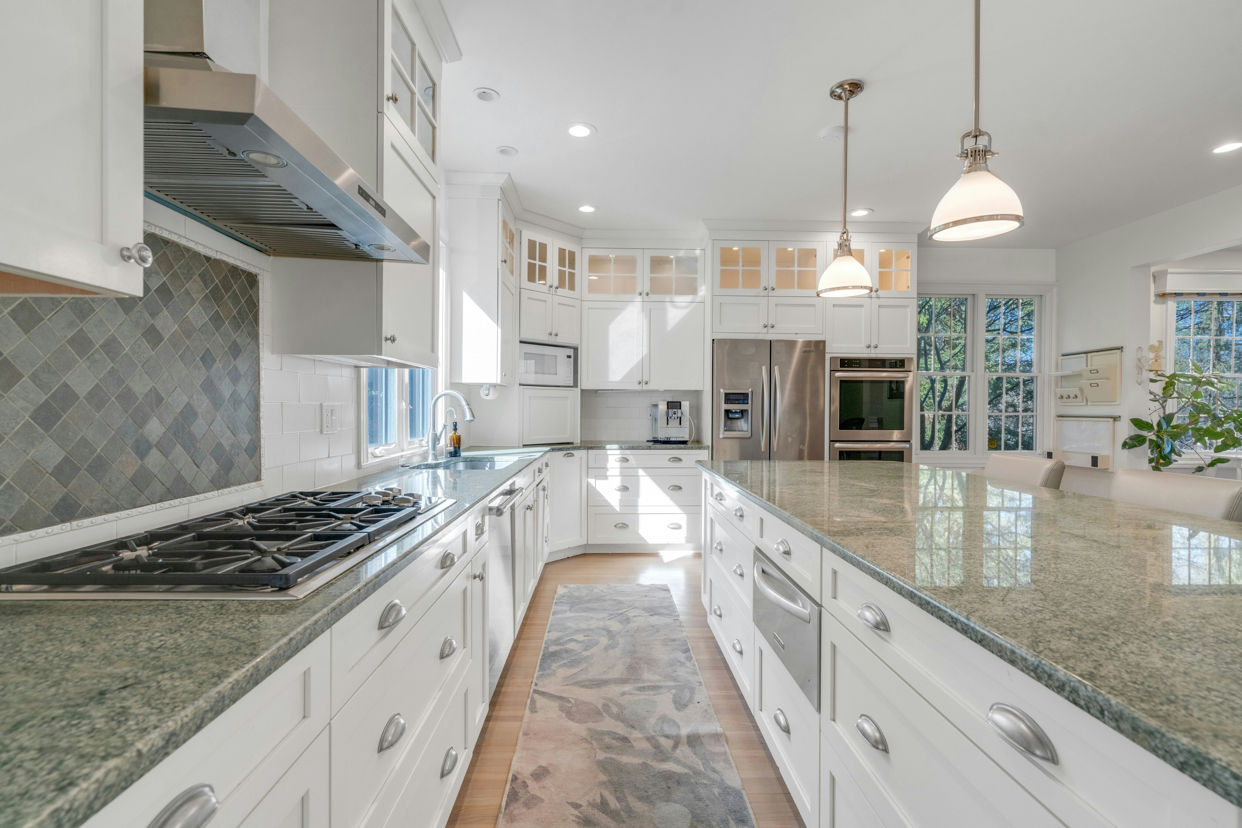 533 West Saddle River Road 