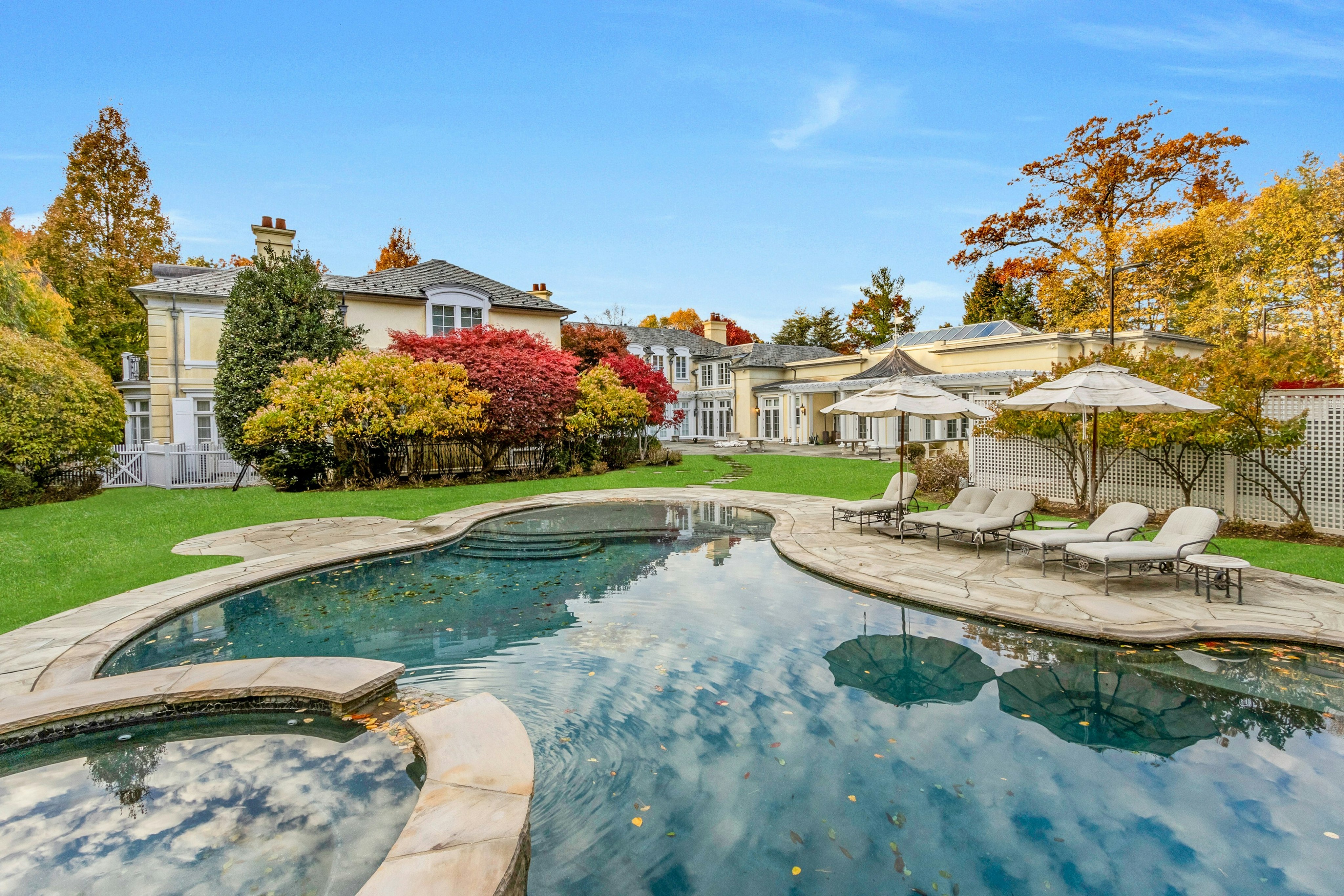 38 Rio Vista Drive 