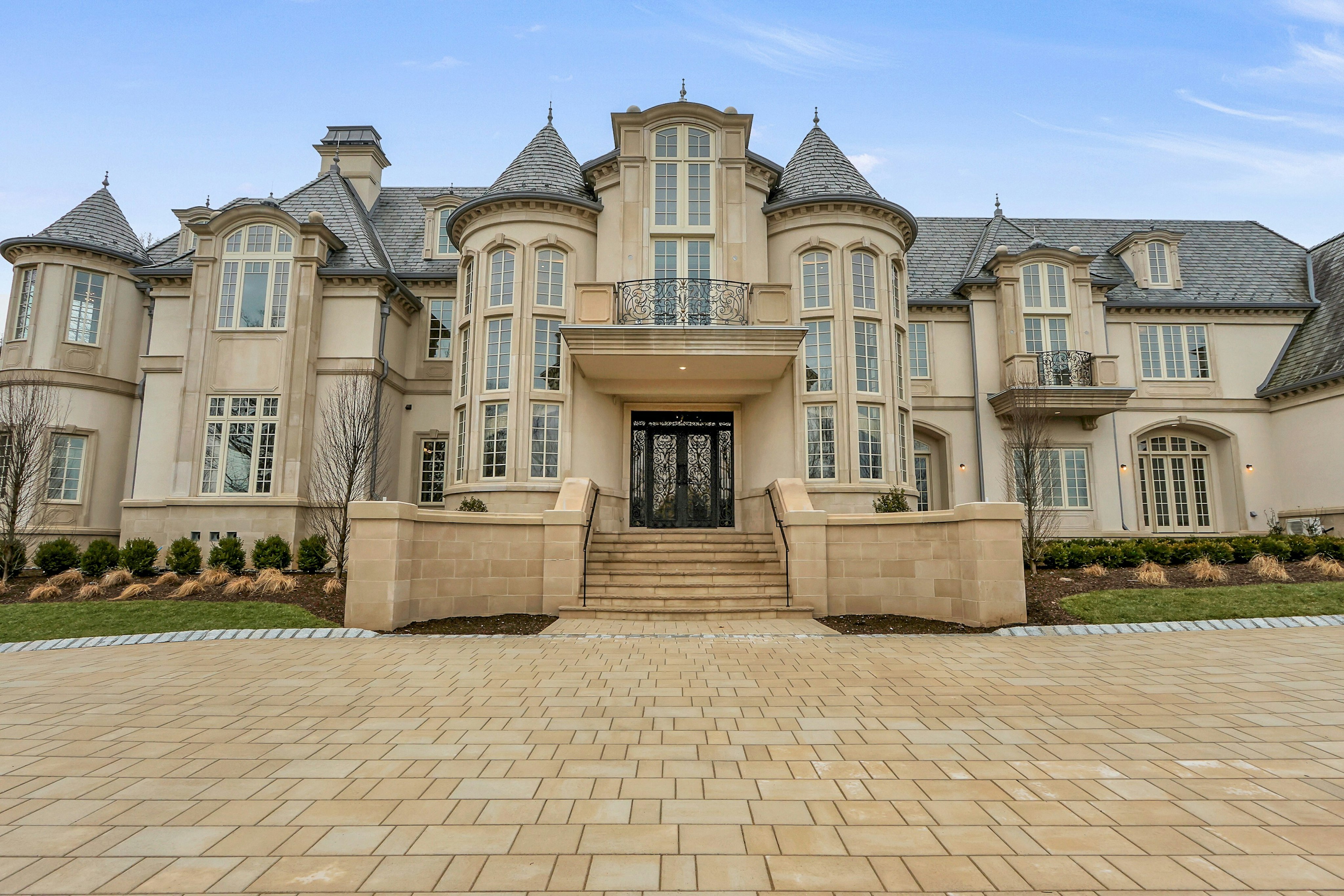 10 Frick Drive 