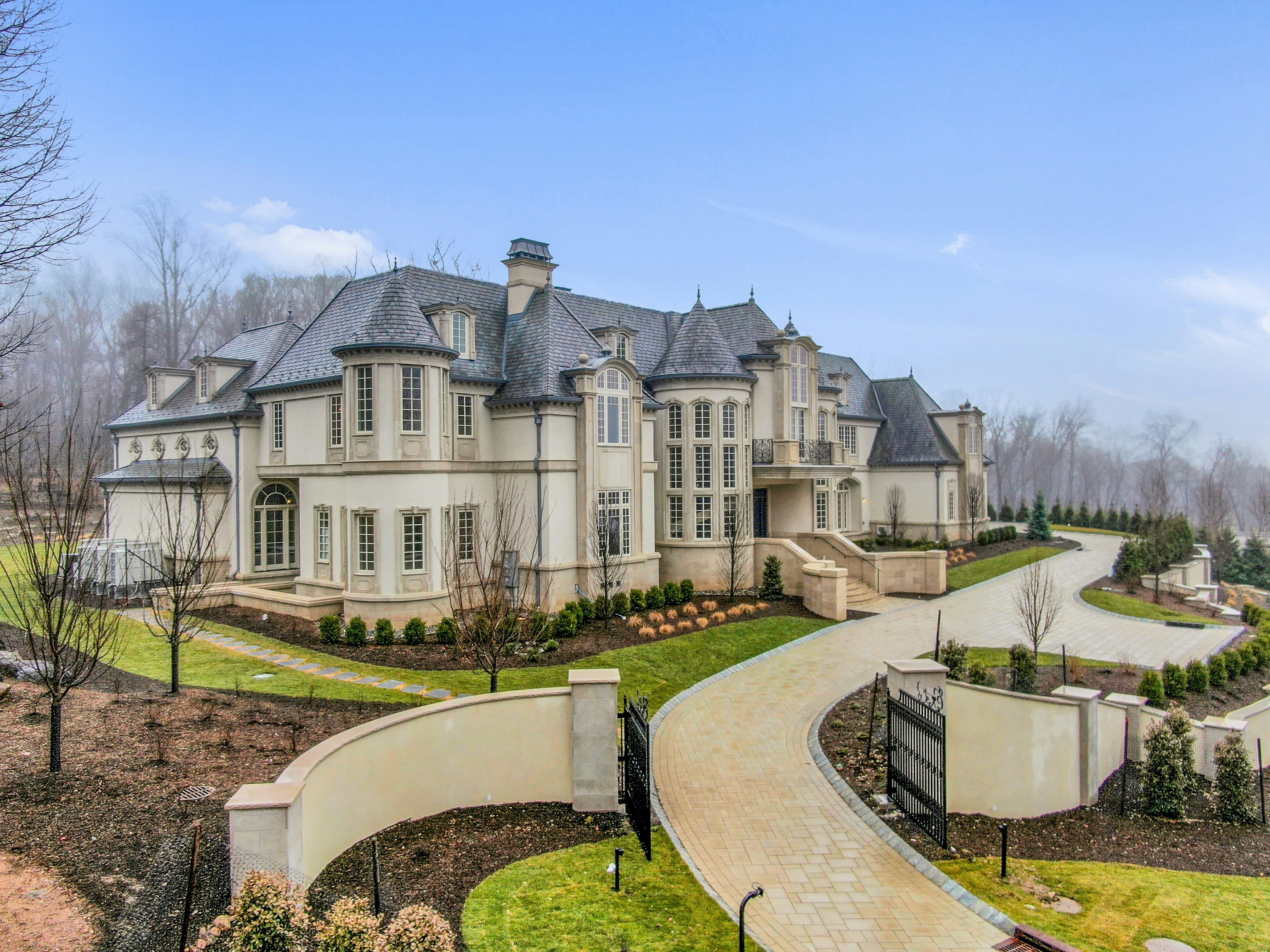 10 Frick Drive 