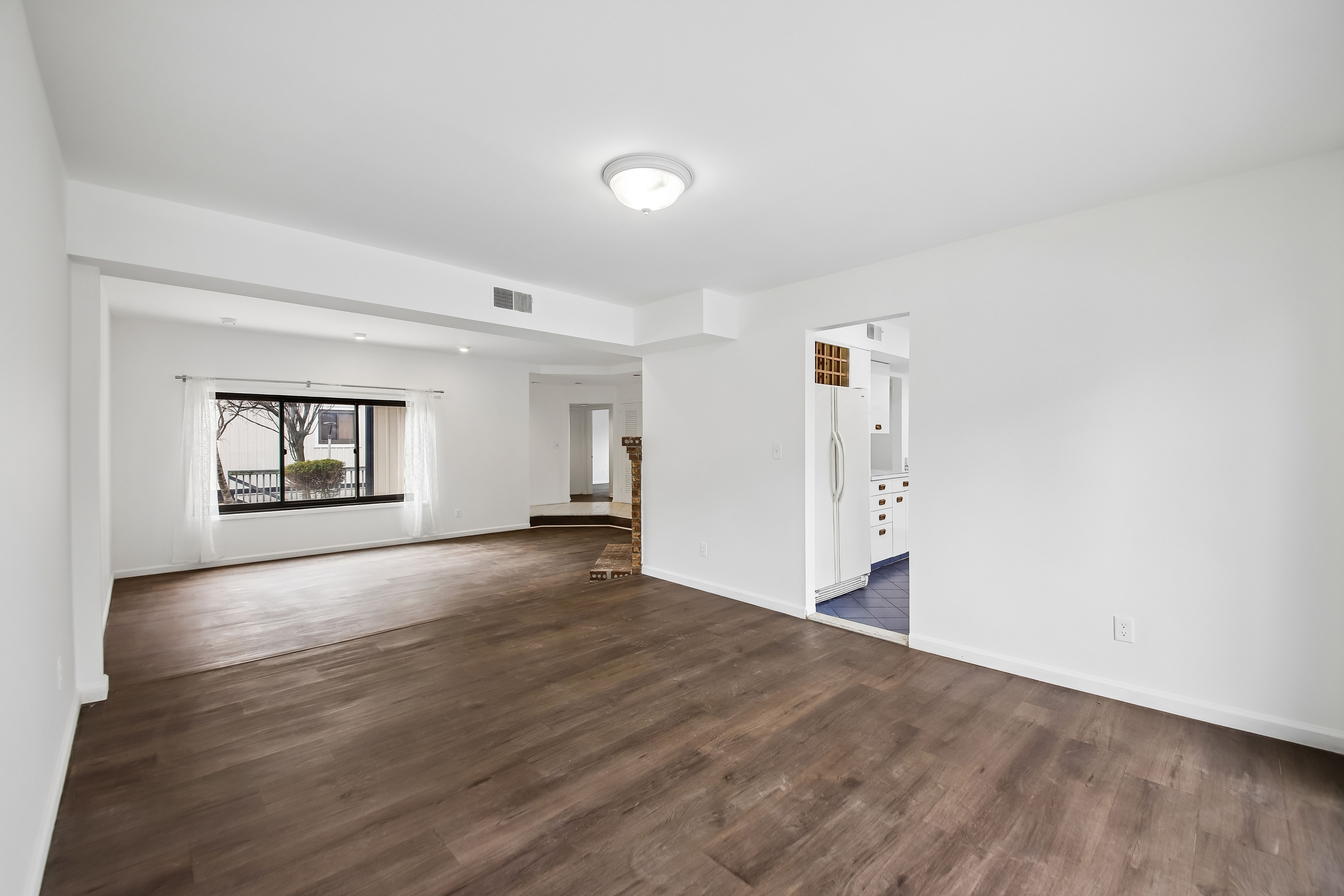 1431 John Street 