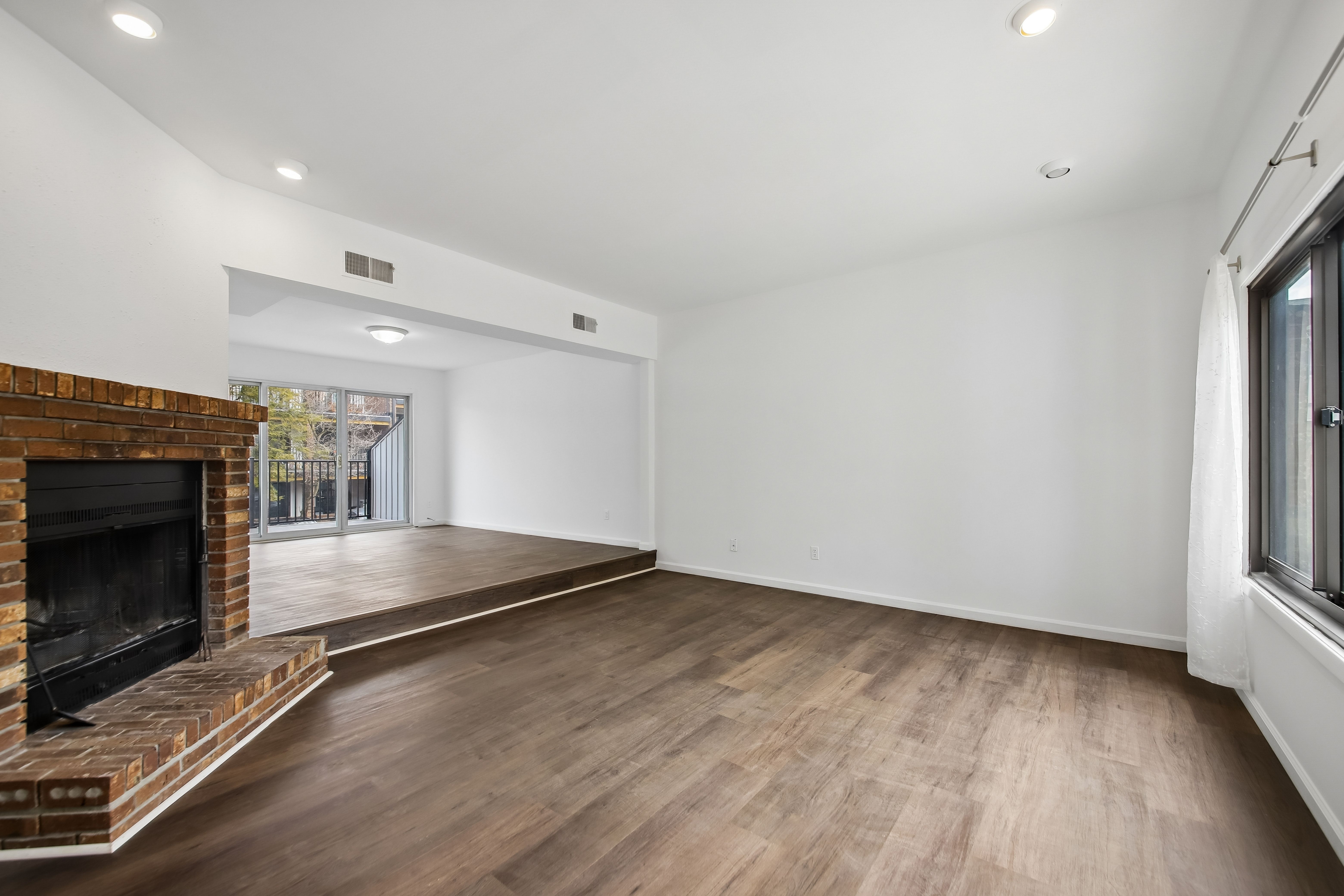 1431 John Street 