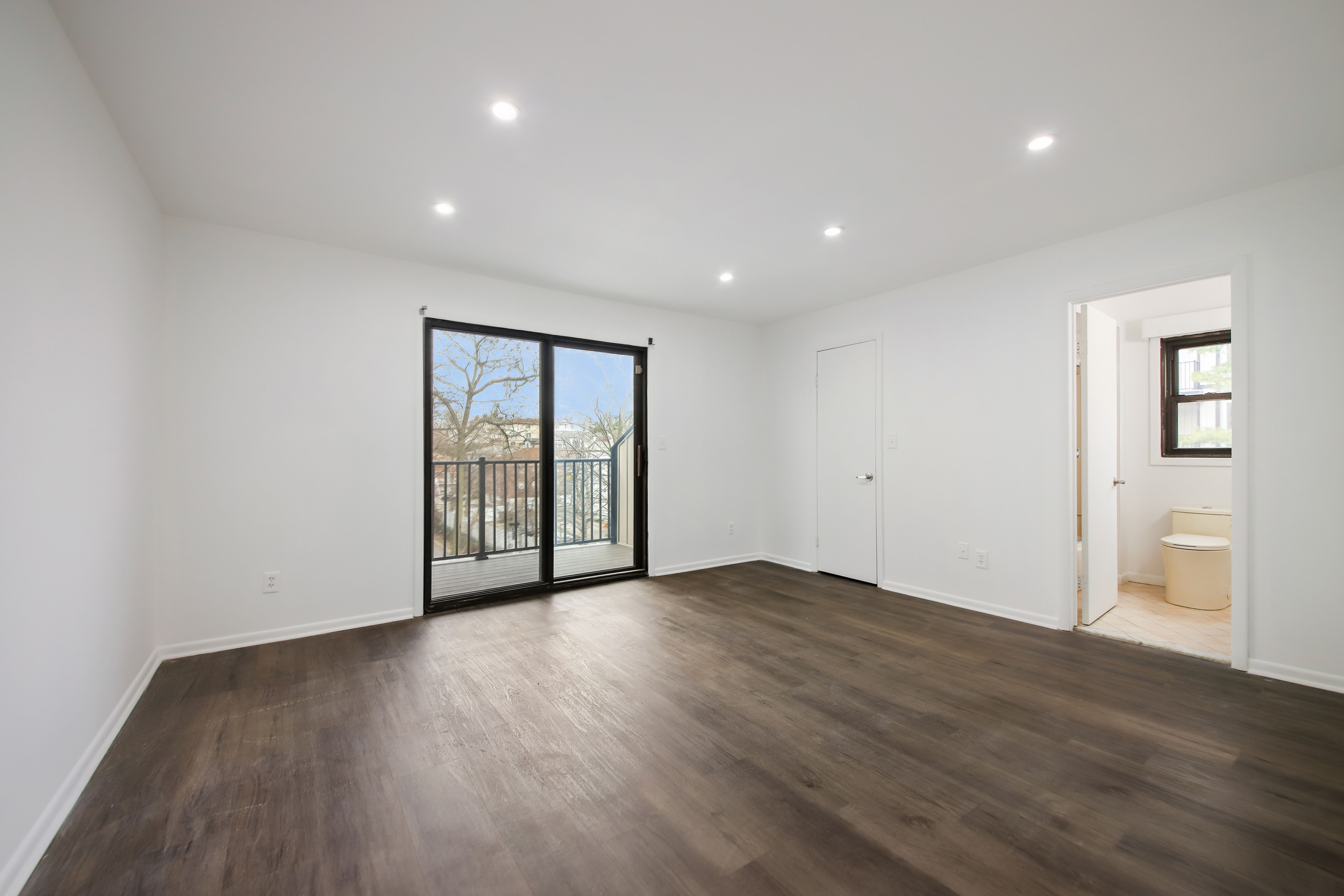 1431 John Street 