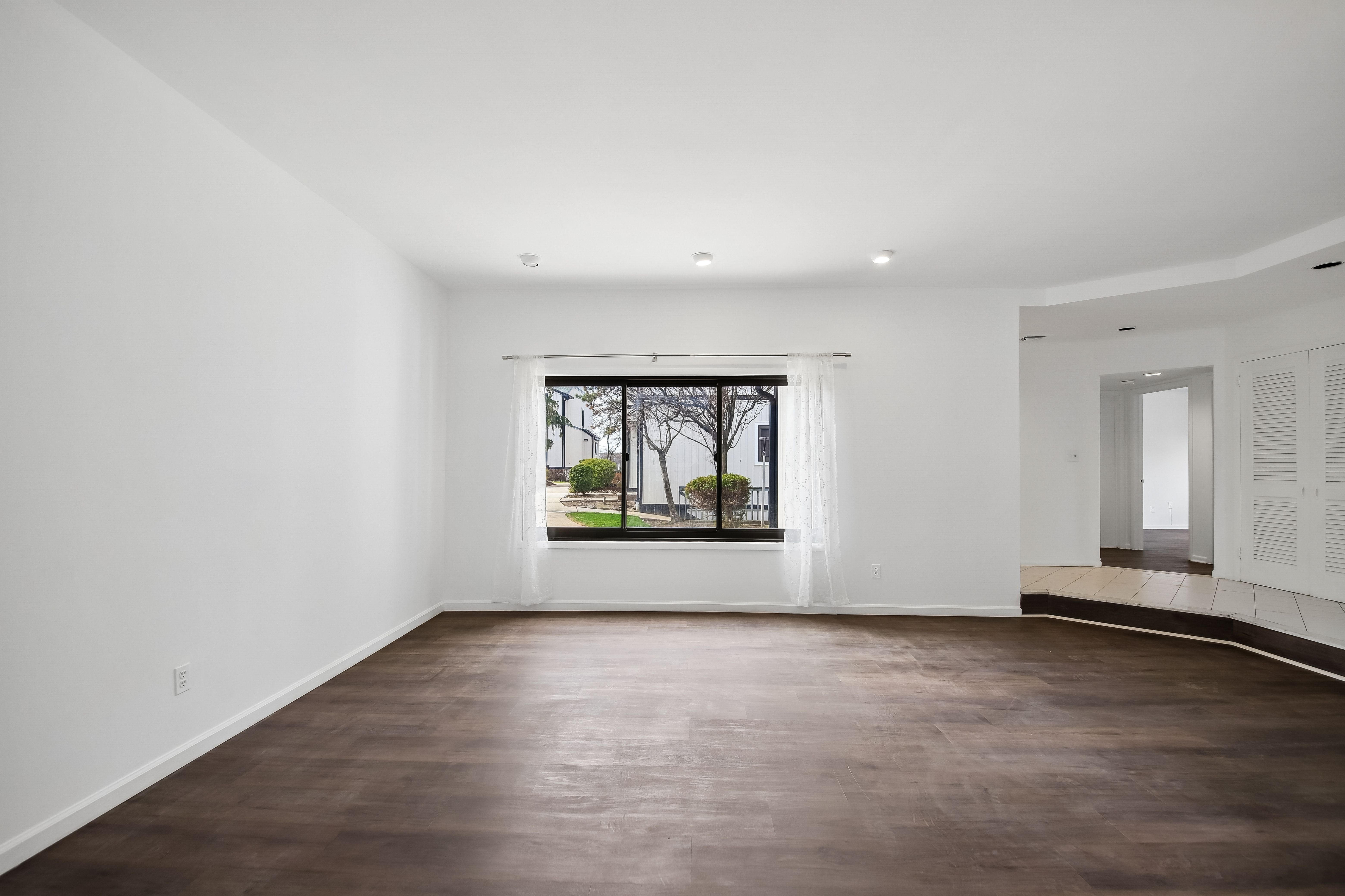 1431 John Street 