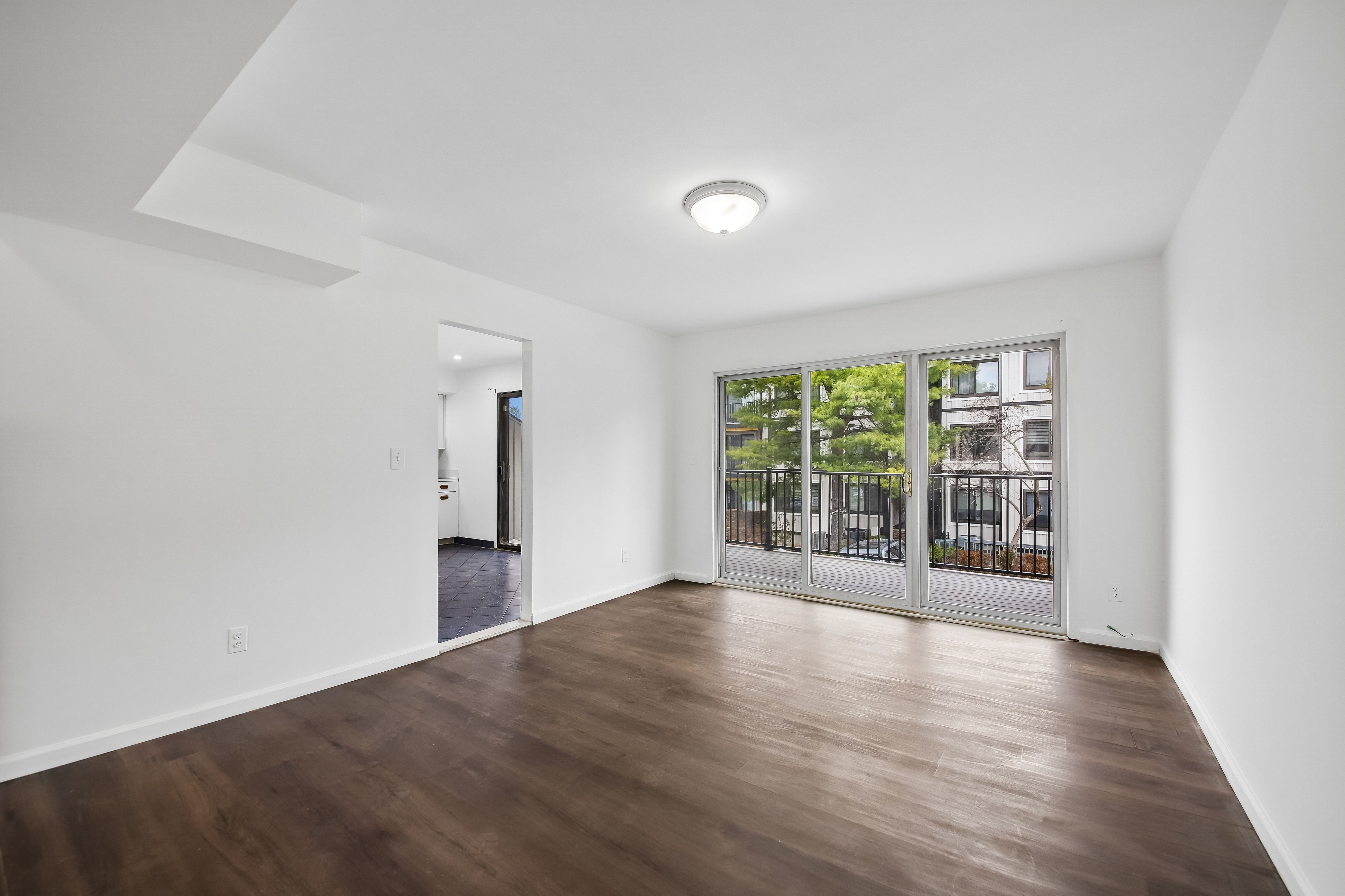 1431 John Street 