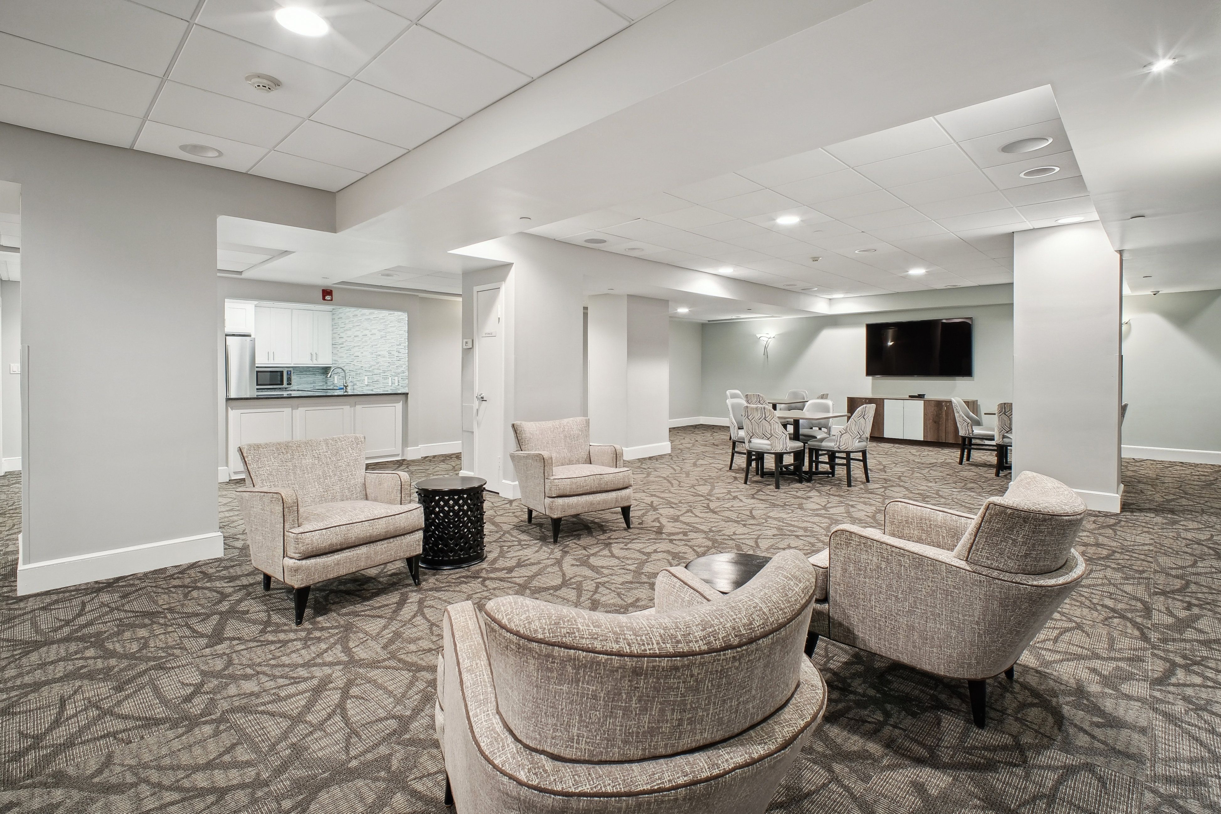 2200 North Central Road #3U