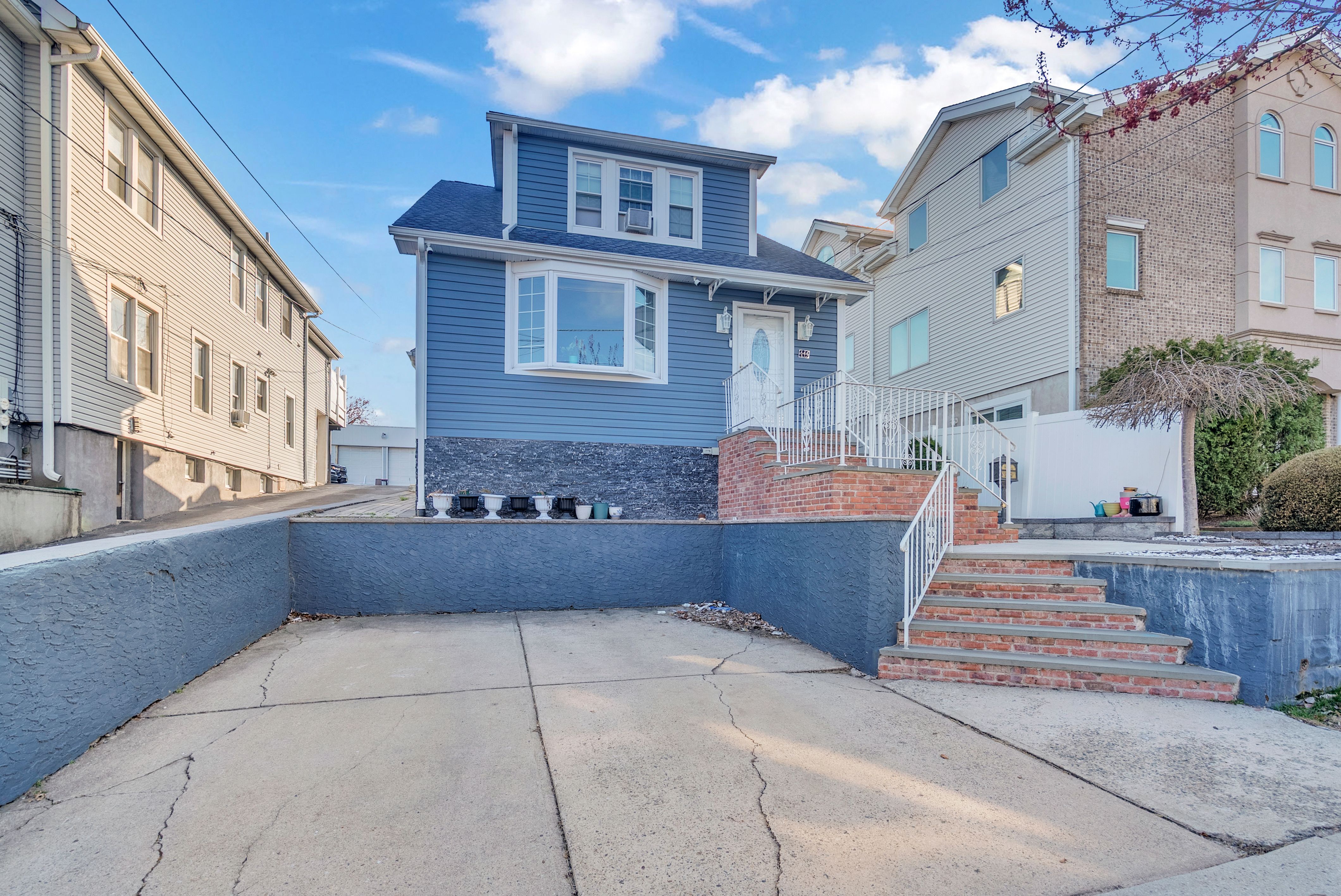 644 Valley Brook Avenue 
